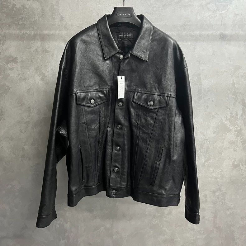 Balenciaga latest black solid color lapel single breasted l