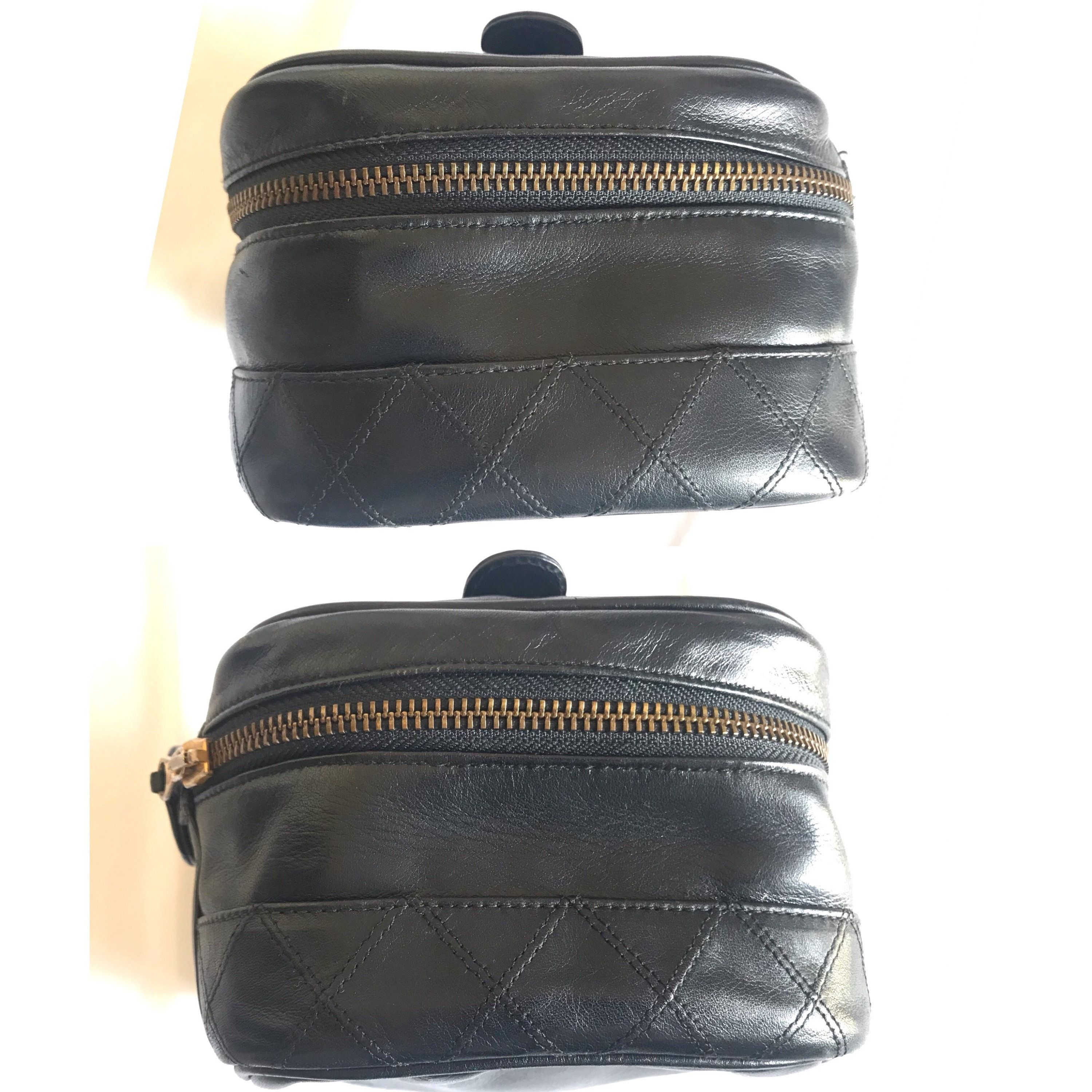 Chanel Vintage CHANEL calfskin classic cosmetic and toiletry purse Size ONE SIZE - 4 Thumbnail
