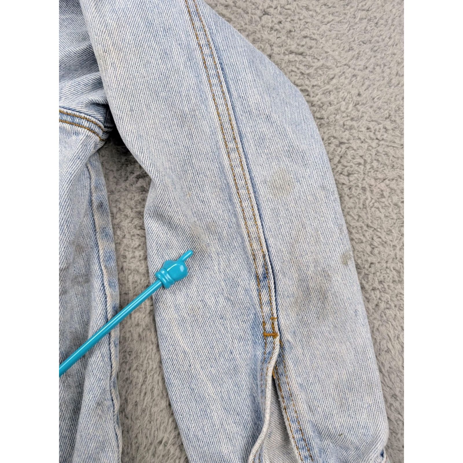 Hard Rock Cafe VINTAGE Hard Rock Cafe Jacket Womens Small Denim Embroidered New York 90s Grunge Jacket Womens Small Denim Embroidered New York 90s Grunge Size S / US 4 / IT 40 - 7 Thumbnail