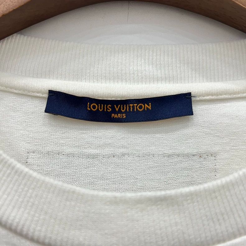 Other Louis Vuitton White graffiti short sleeves Size US S / EU 44-46 / 1 - 4 Thumbnail