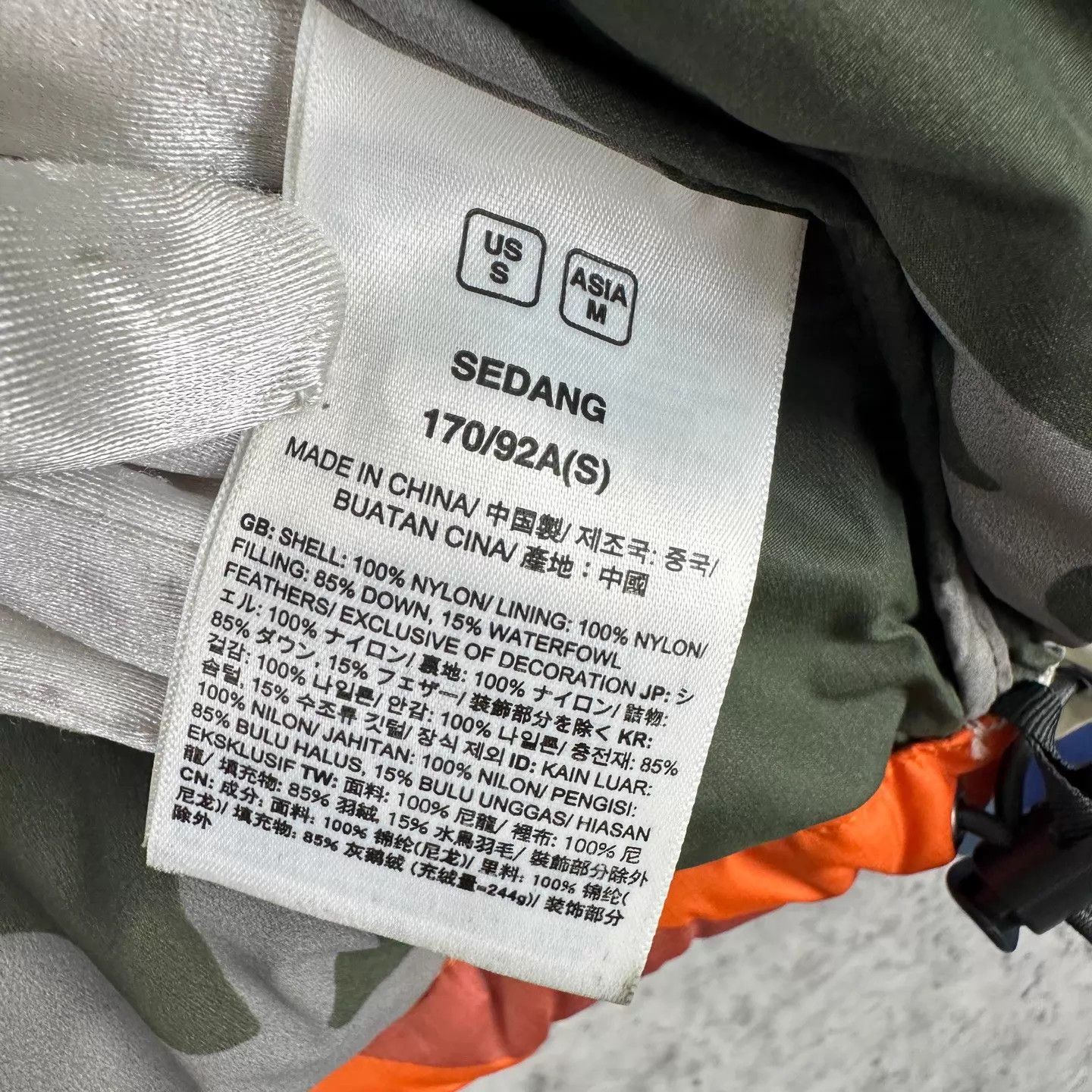 The North Face KAWS x TNF 700FP Puffer Jacket S 99 New 5 Patches Size US S / EU 44-46 / 1 - 6 Thumbnail