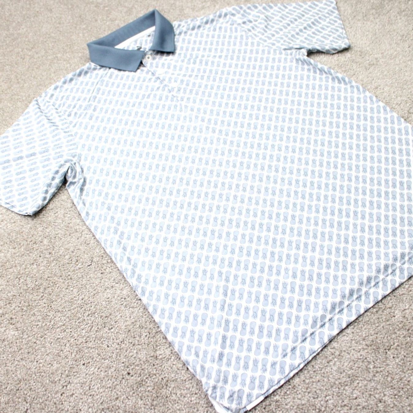 Puma PUMA Polo Shirt Mens Medium Blue Pineapple All Over Print Golf Short Sleeve Shirt Size US M / EU 48-50 / 2 - 6 Thumbnail