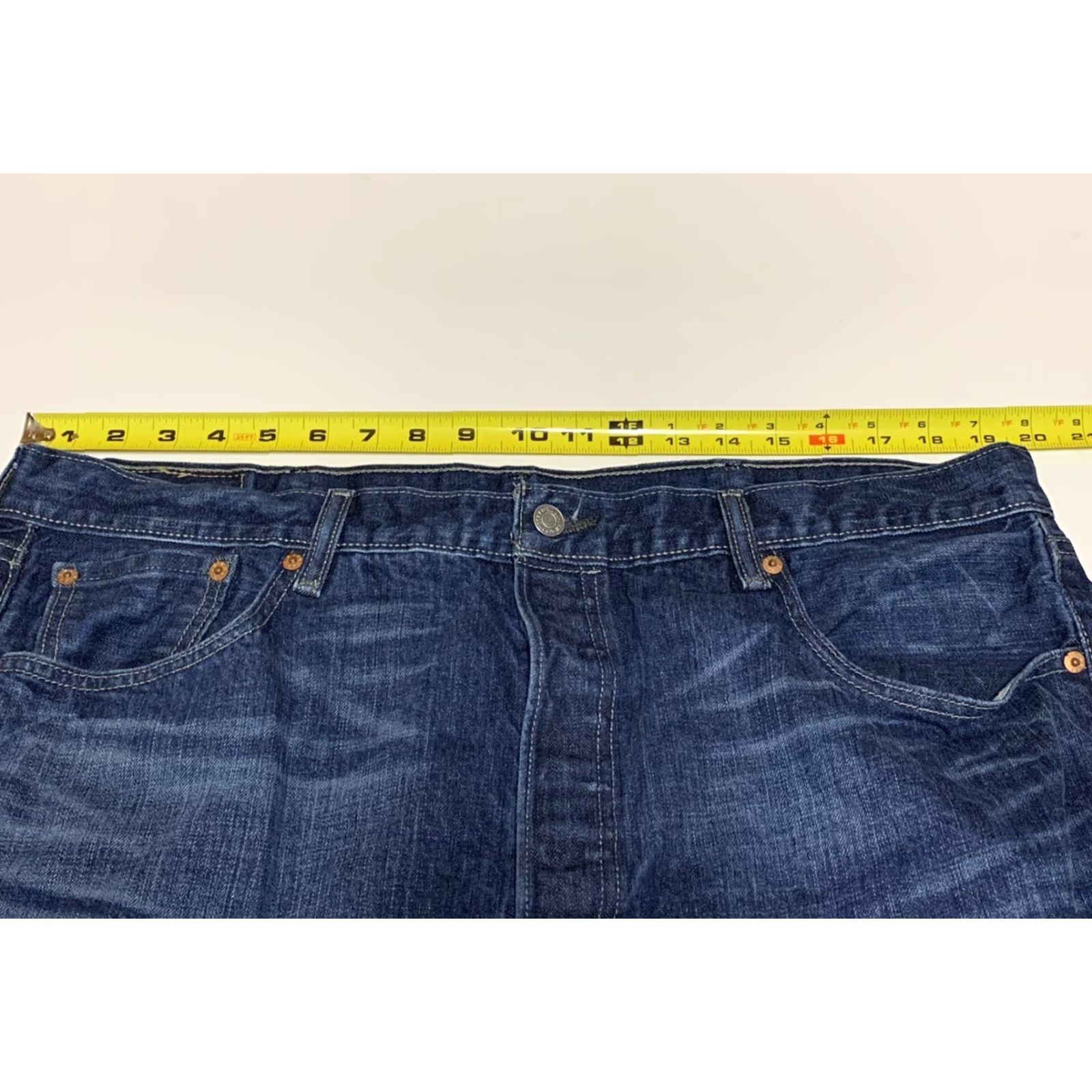 Levi's VINTAGE Levi's 501 Jeans Men 40x29 Straight Blue 100% Cotton Button Fly Regular Inseam 29in Size US 40 / EU 56 - 3 Thumbnail