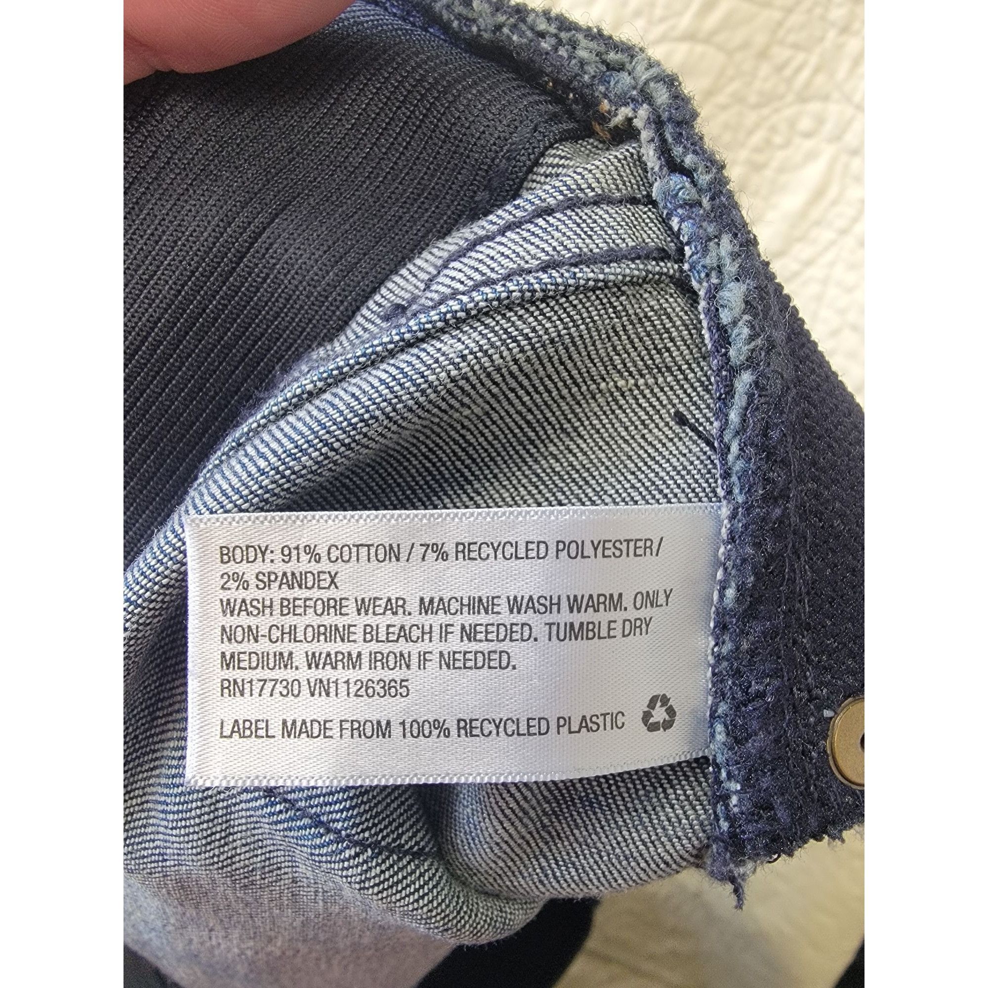 Other Maternity Inset Panel Midi Jean Shorts Ingrid & Isabel Size Size 28" / US 6 / IT 42 - 5 Thumbnail