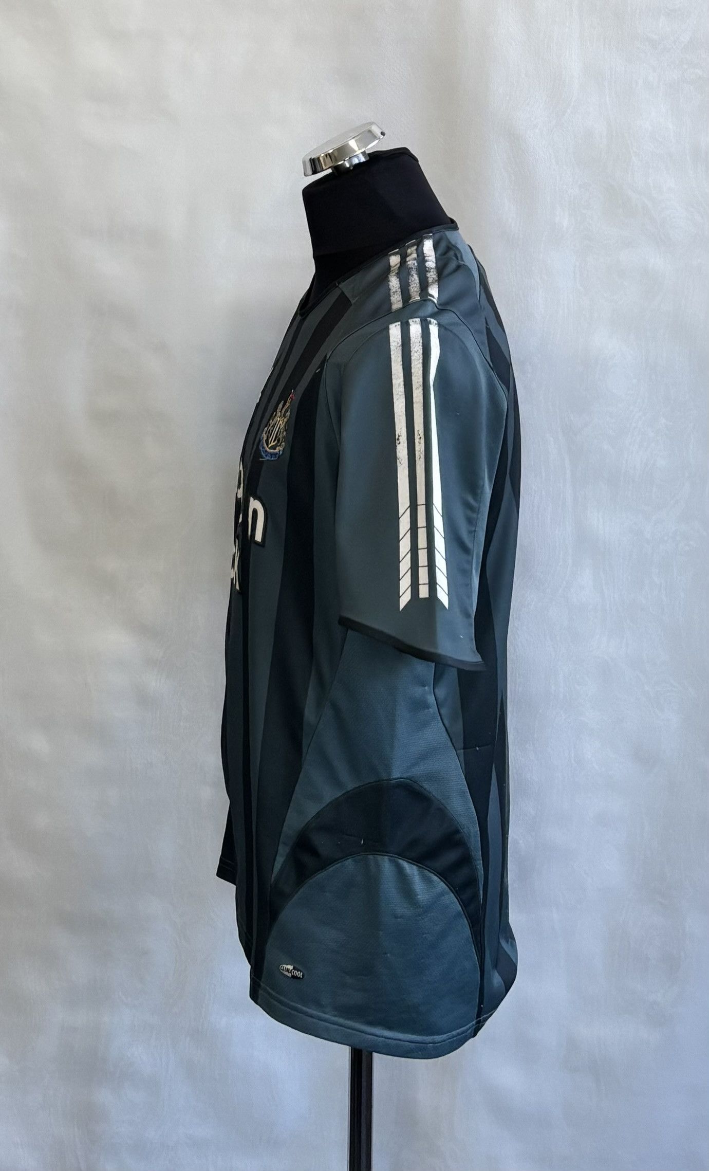Adidas Newcastle United 2005/2006 Adidas Football Jersey Size M Size US M / EU 48-50 / 2 - 3 Thumbnail