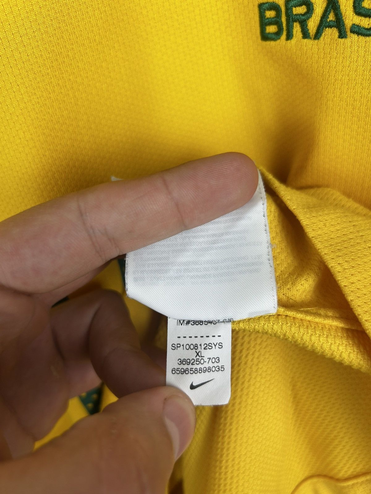 Nike Vintage Brasil Official Jercey season 2010/2011 Size US XL / EU 56 / 4 - 7 Thumbnail