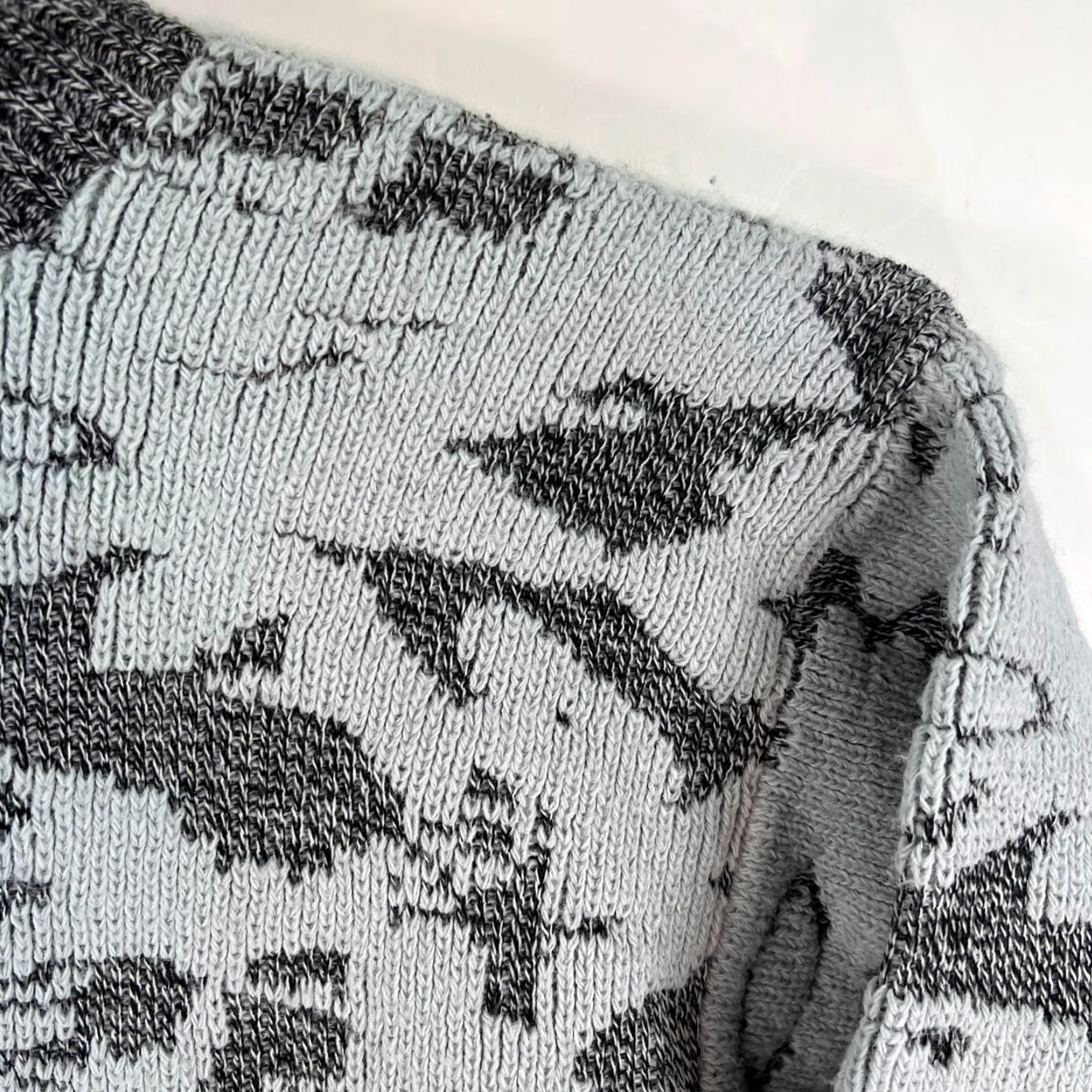 Vintage Arielle Vintage Slouchy Geometric Sweater Womens L Gray Desert Camo USA Made Size L / US 10 / IT 46 - 2 Thumbnail