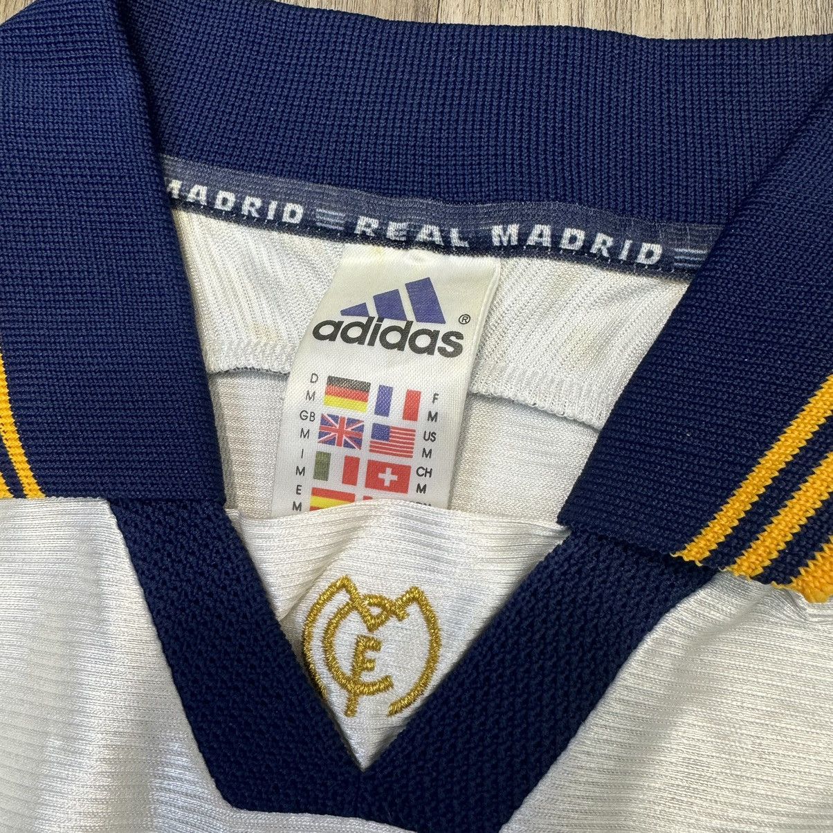Adidas Real Madrid 2000 special edition shirt Size US M / EU 48-50 / 2 - 8 Thumbnail
