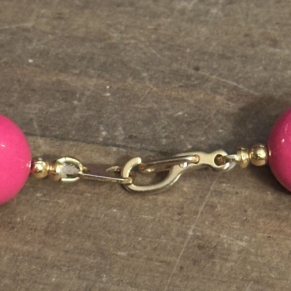 Vintage Vintage hot pink bead necklace Size ONE SIZE - 3 Thumbnail