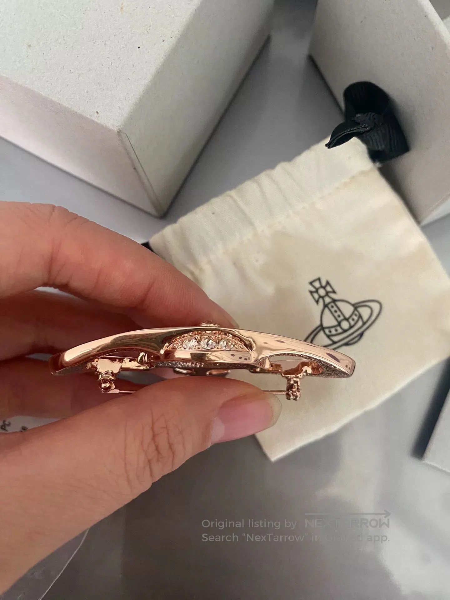 Vivienne Westwood Vivienne Westwood Rose Gold Saturn Brooch. Size ONE SIZE - 5 Thumbnail
