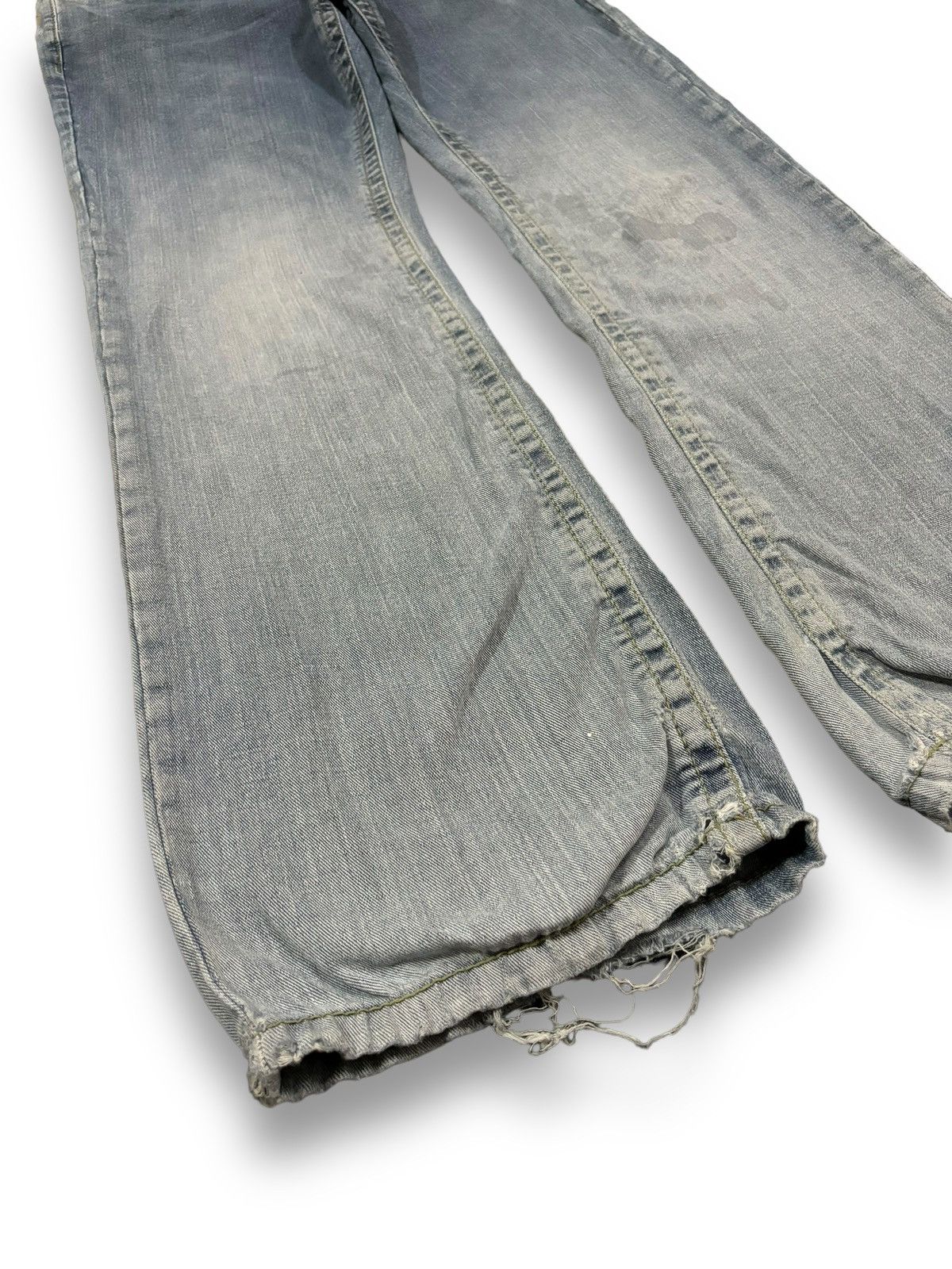 Hysteric Glamour Vintage Japanese Brand Faded Stretch Flare Leg Ripped Jeans Size US 32 / EU 48 - 9 Thumbnail