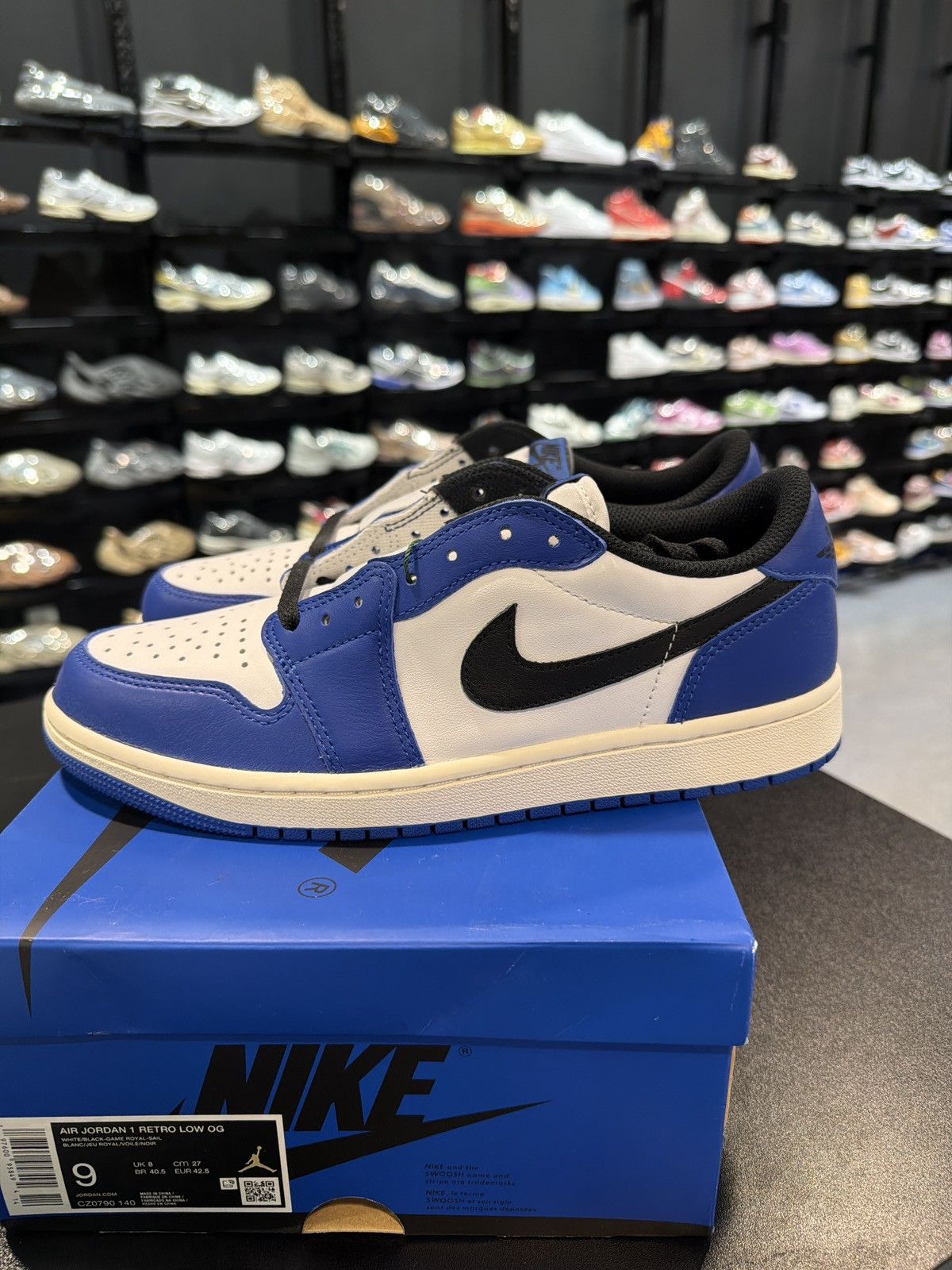 Jordan Brand Jordan 1 Low royal Toe Size-9 Brand New OG All QuickShip Size US 9 / EU 42 - 6 Thumbnail