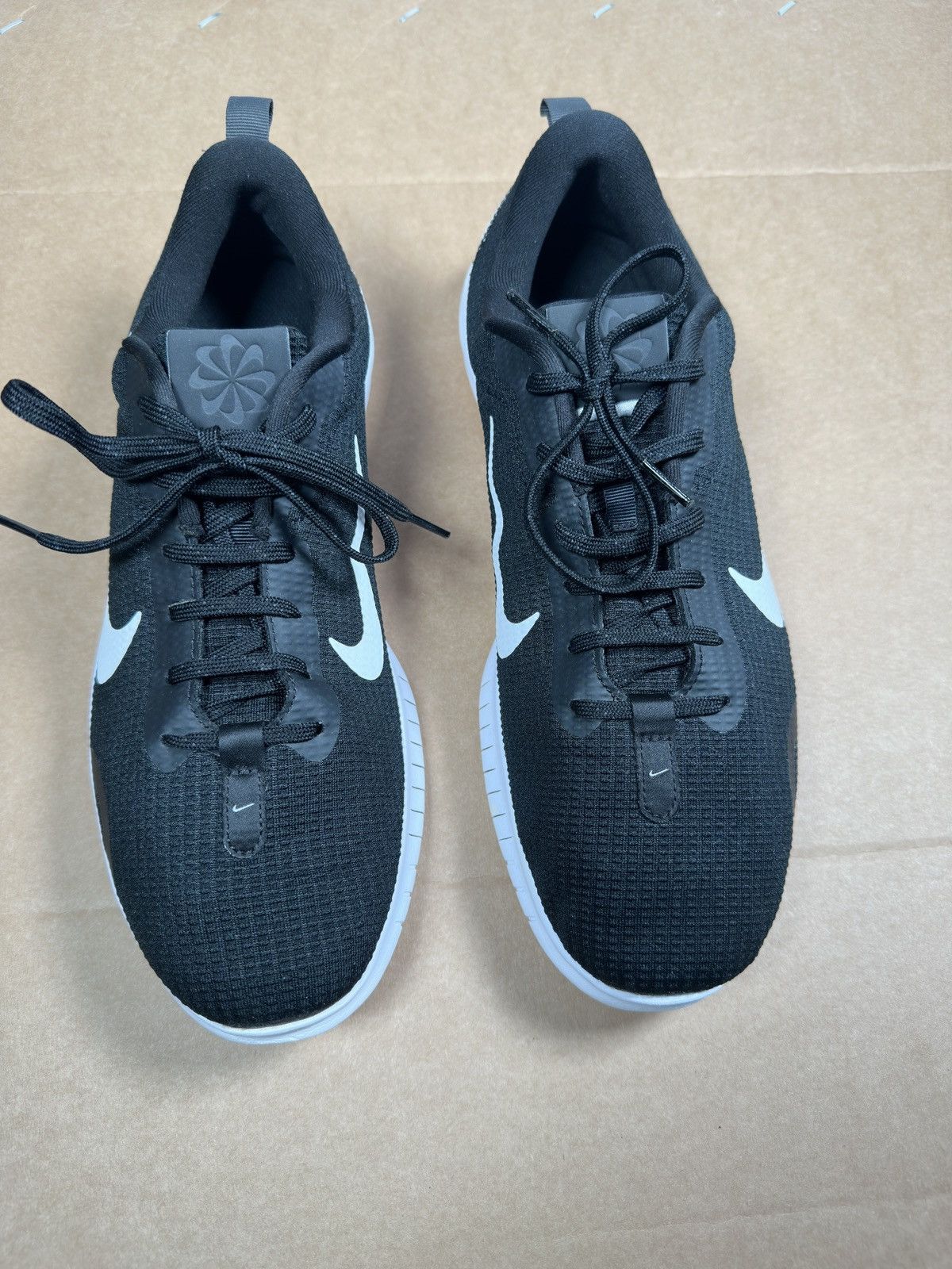 Nike Nike Flex Experience Run 11 Black White Trainers. Size US 11.5 / EU 44-45 - 1 Thumbnail