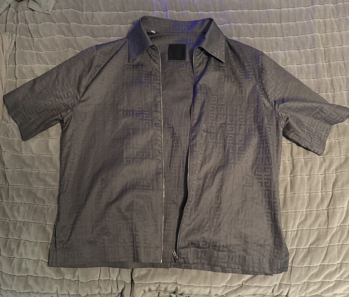 Givenchy SHORT SLEEVES BOXY FIT ZIPPED SHIRT - TITANIUM Size US XXS / EU 40 - 6 Thumbnail