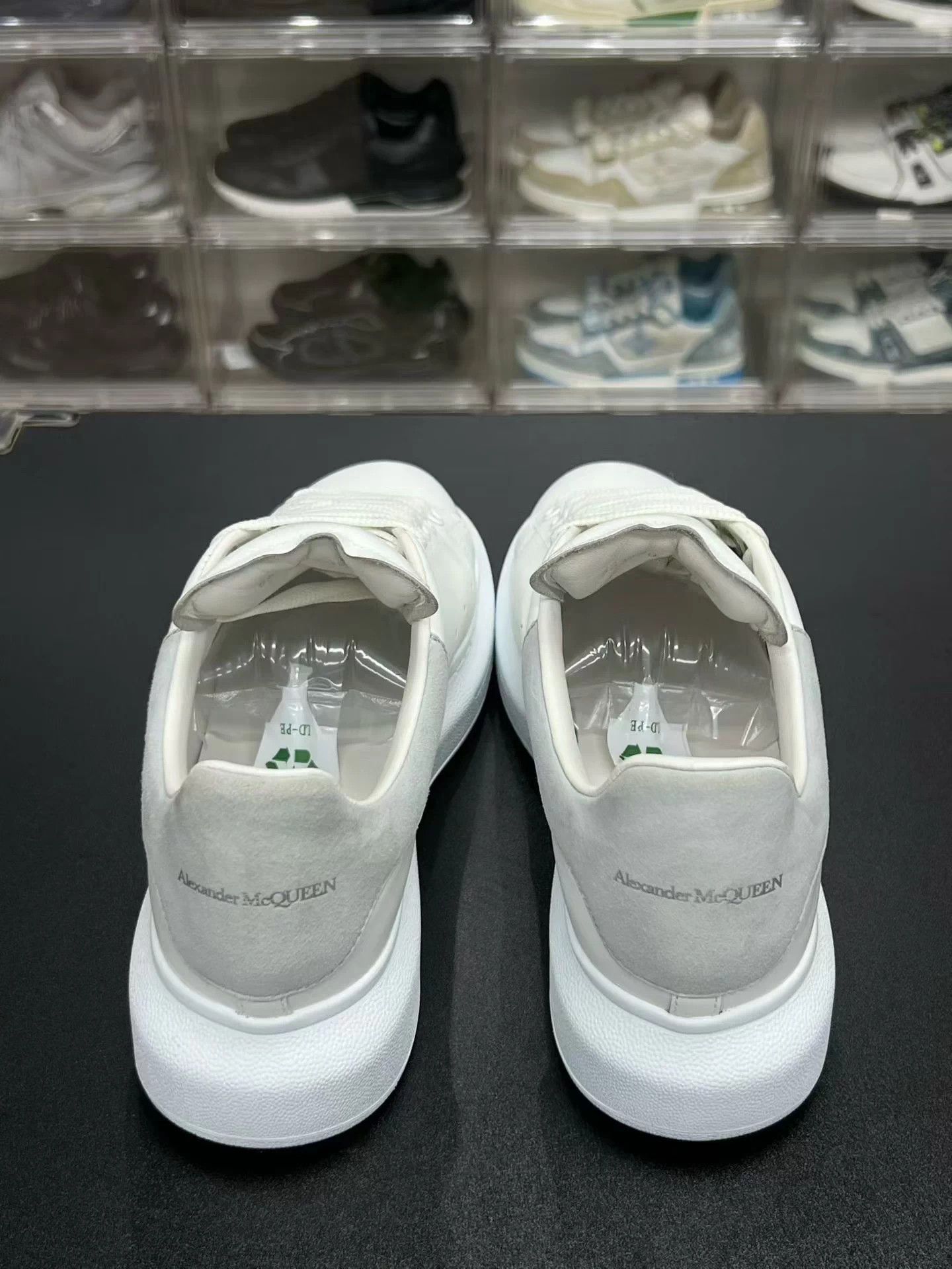 Alexander McQueen MCQ Gray/White Suede Low-Top Sneakers 39 (Fits 40-41) Size US 6 / EU 39 - 7 Thumbnail