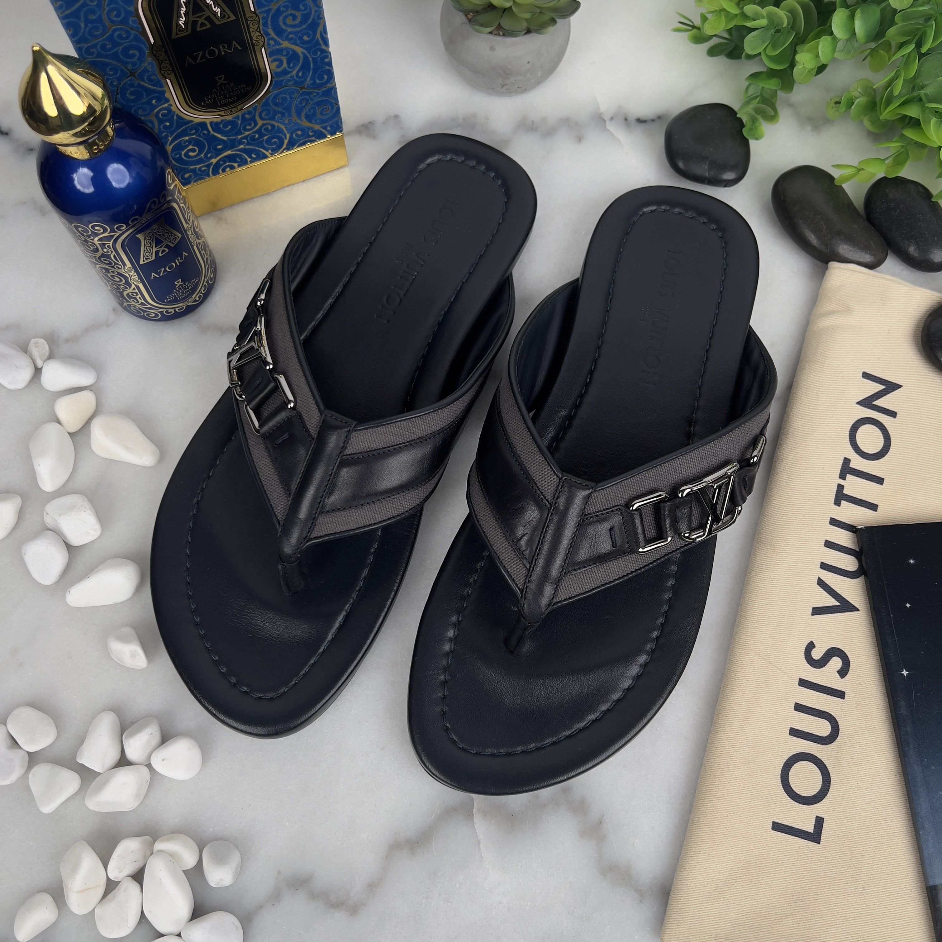 Louis Vuitton Louis Vuitton Thong Sandals Logo Leather Size US 9.5 / EU 42-43 - 1 Thumbnail
