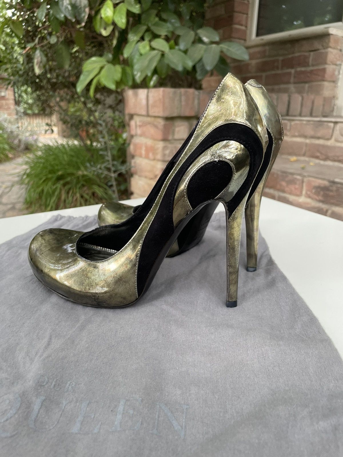 Alexander McQueen Ultra rare iconic runway Alexander McQueen heels Size US 7.5 / IT 37.5 - 10 Thumbnail