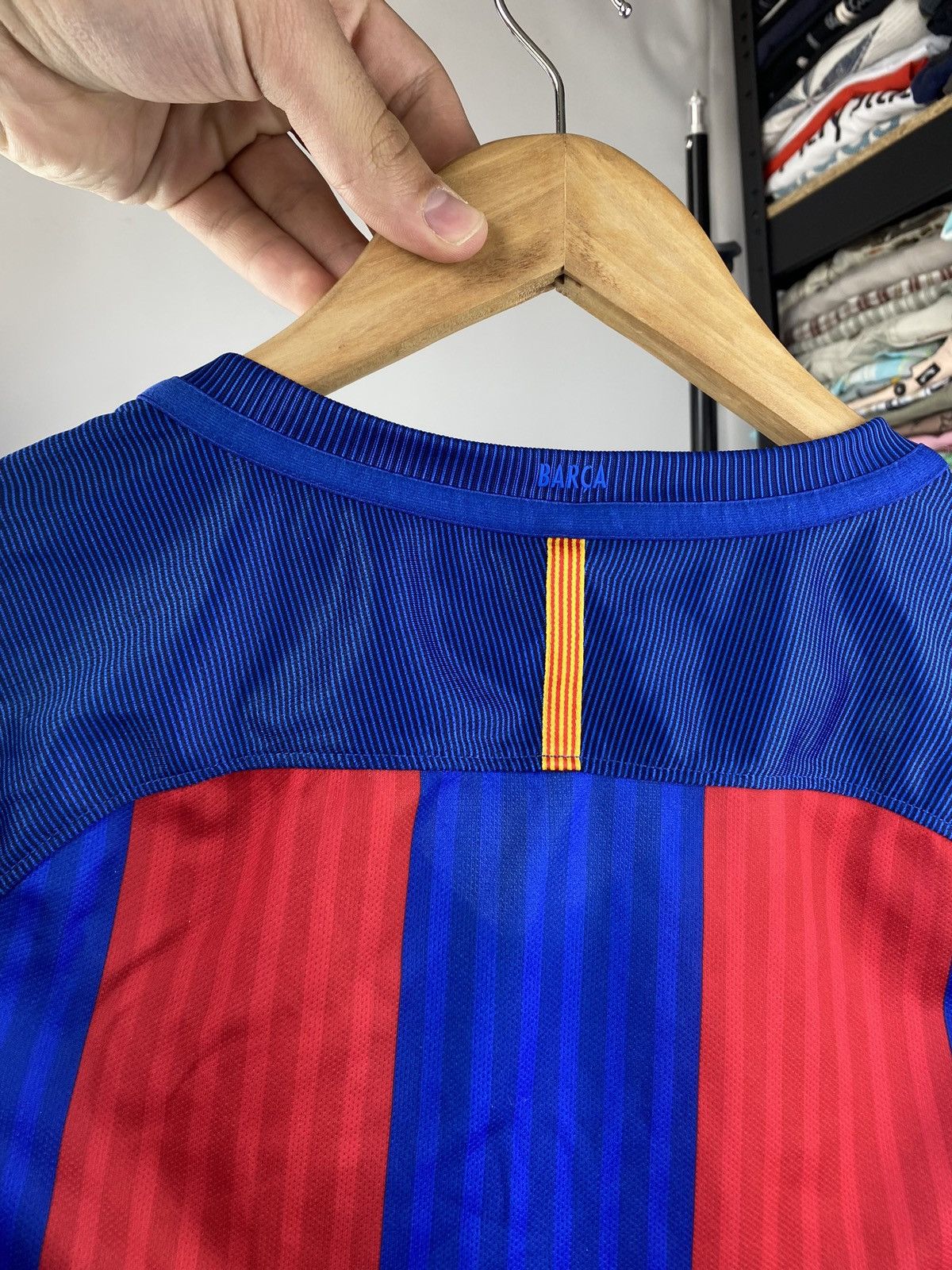Nike × Vintage Nike FC Barcelona 2016-17 Stadium home shirt jersey by Nike Size S / US 4 / IT 40 - 8 Thumbnail