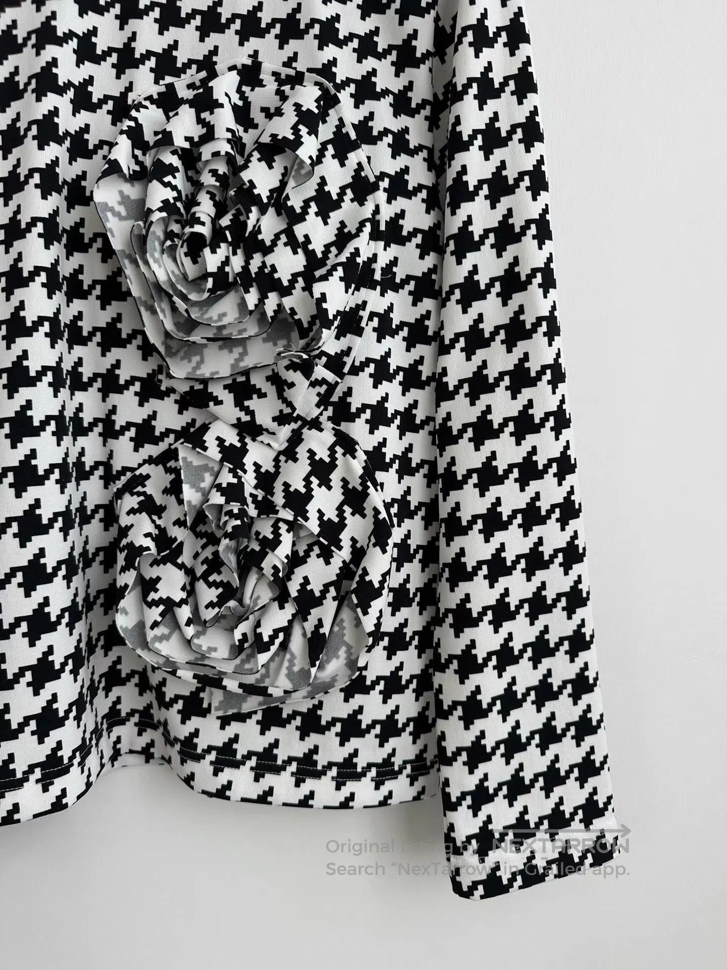 Comme des Garcons Houndstooth Long Sleeve Top with Ruffled Flowers. Size US S / EU 44-46 / 1 - 3 Thumbnail