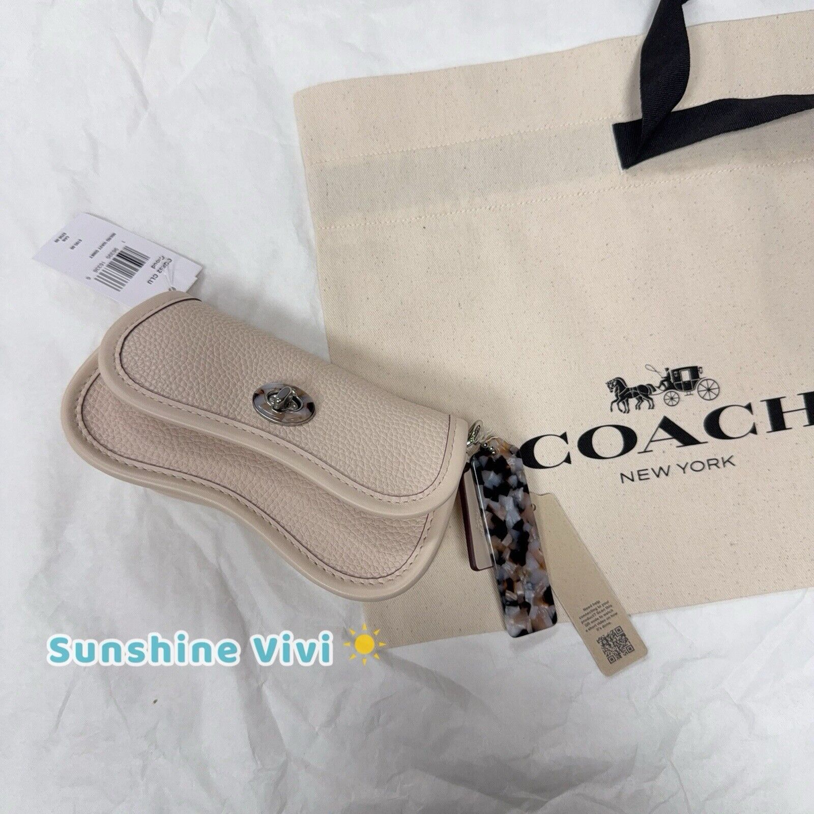 Coach NWT Coach Mini Wavy Dinky Bag Coachtopia White CQ852 Size ONE SIZE - 4 Thumbnail