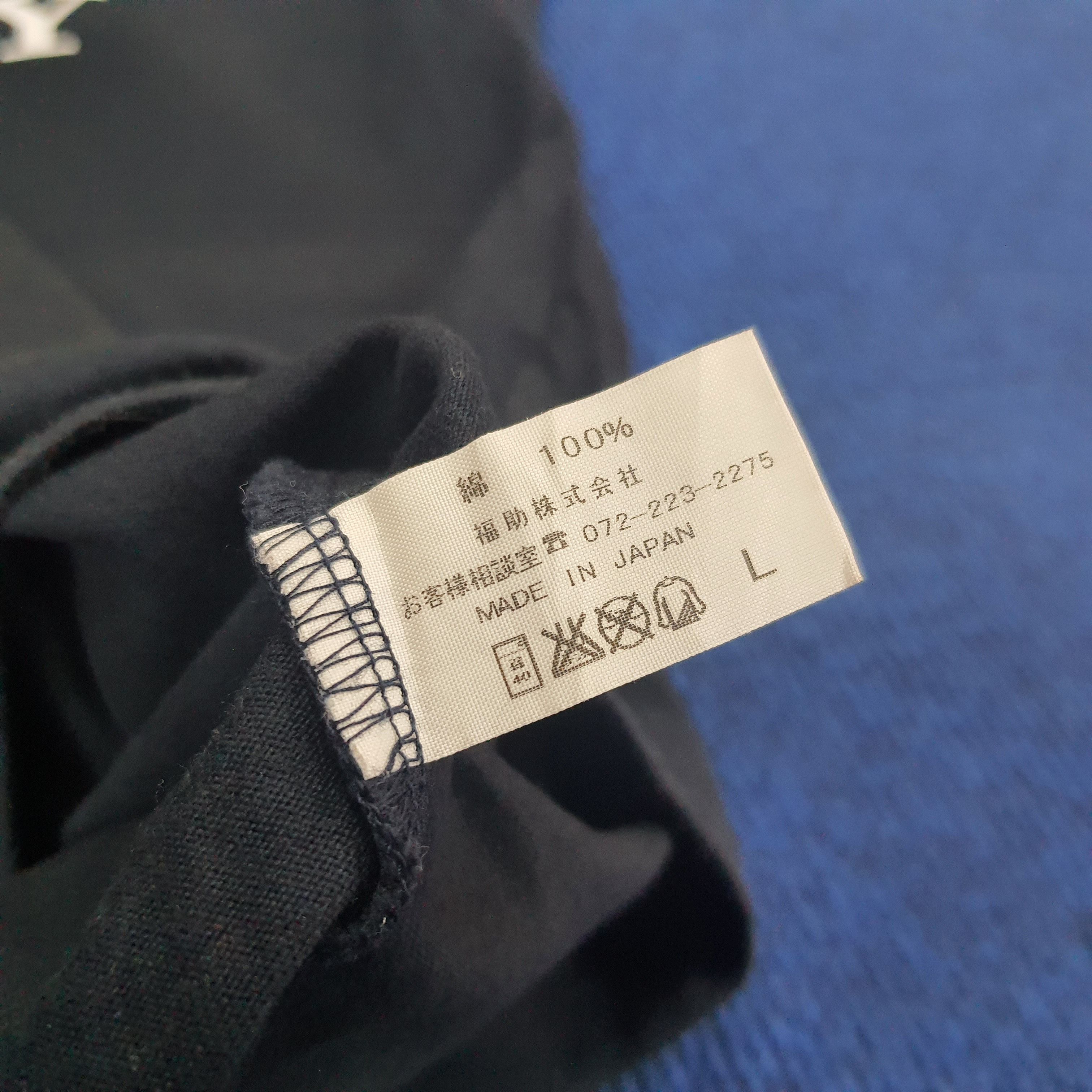 Burberry × Vintage Vintage Burberry London Spell Out T-shirt Size US M / EU 48-50 / 2 - 7 Thumbnail