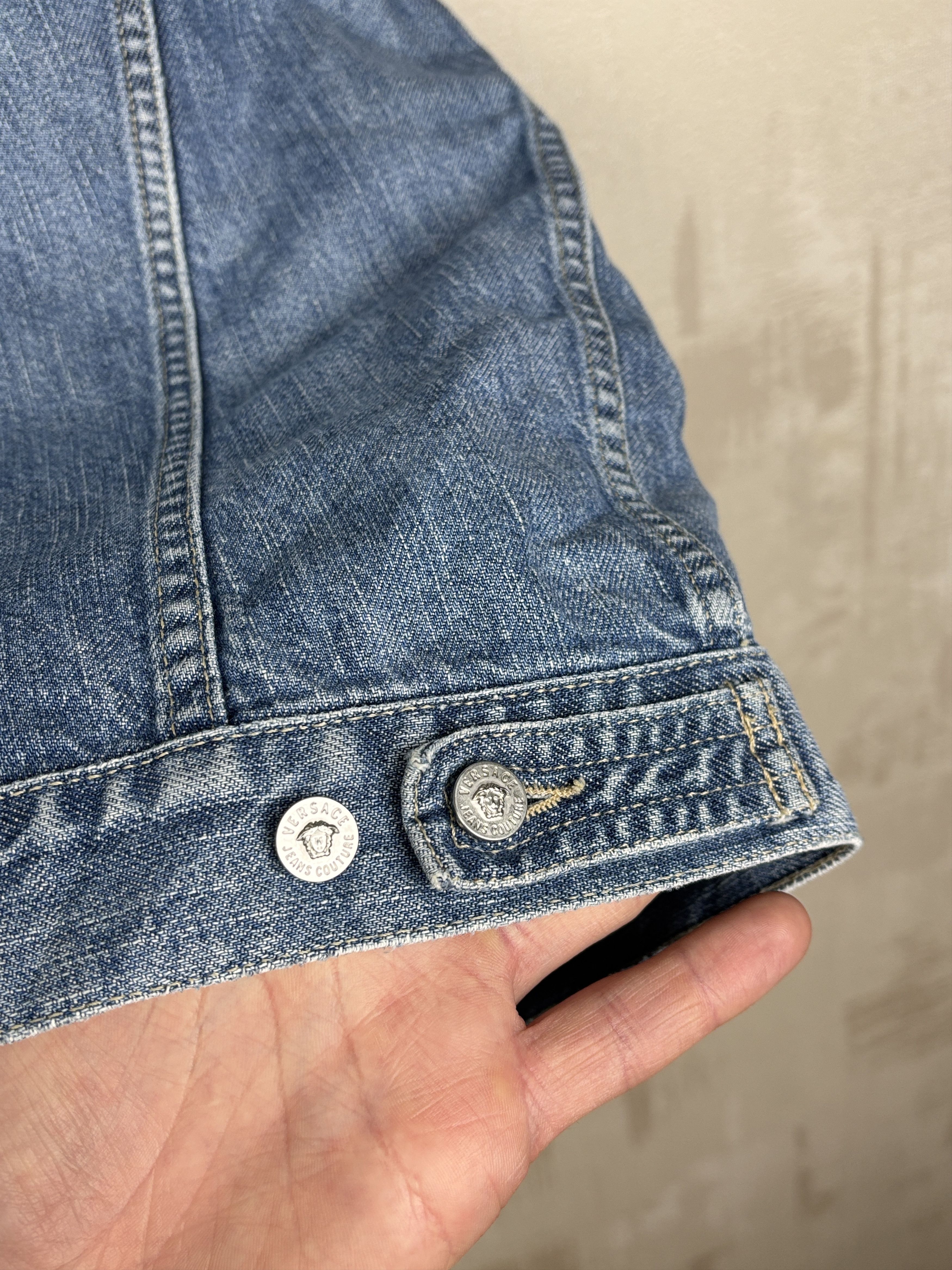 Versace 90's Versace Jeans Couture Denim Trucker Jacket Medusa Size US XL / EU 56 / 4 - 21 Thumbnail