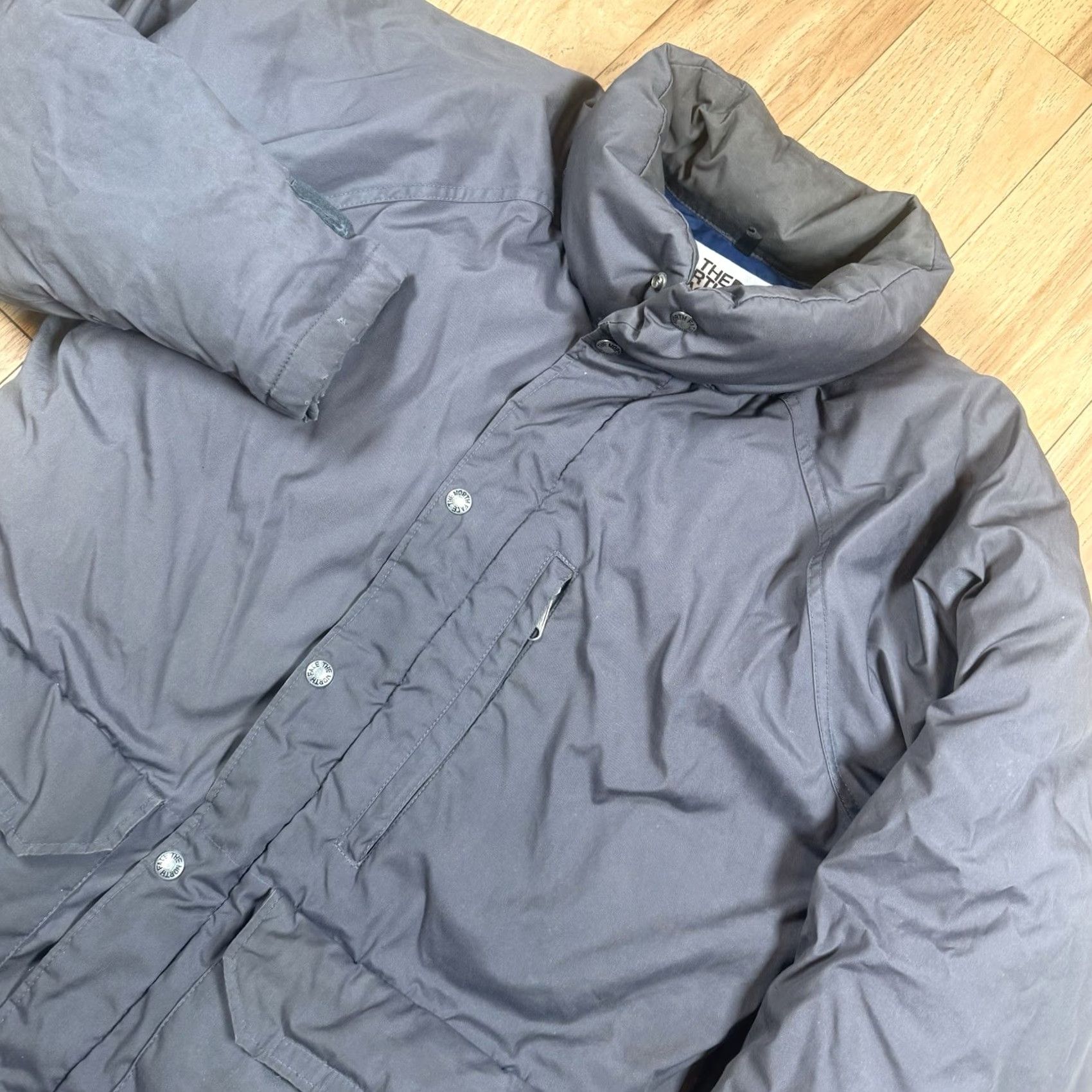 The North Face VINTAGE The North Face Down Puffer Jacket Mens Large Grey USA Button Jacket Mens L Gray Down Nylon USA Made Size US L / EU 52-54 / 3 - 2 Thumbnail