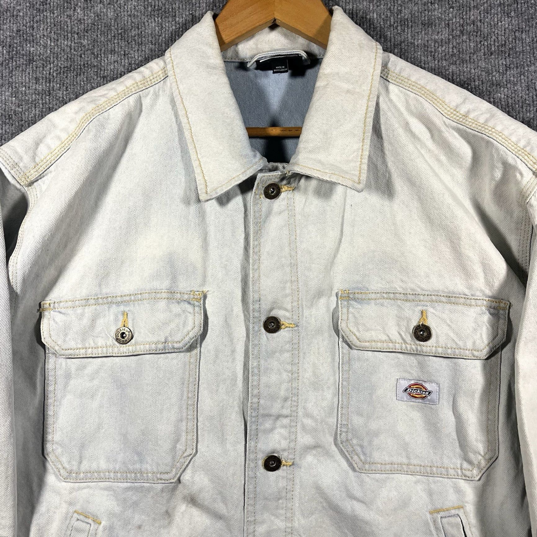 Dickies VINTAGE Dickies Denim Jean Chore Barn Coat Jacket Light Blue Large Men’s denim jacket 90s Vintage Workwear Mens Size US 33 - 2 Thumbnail