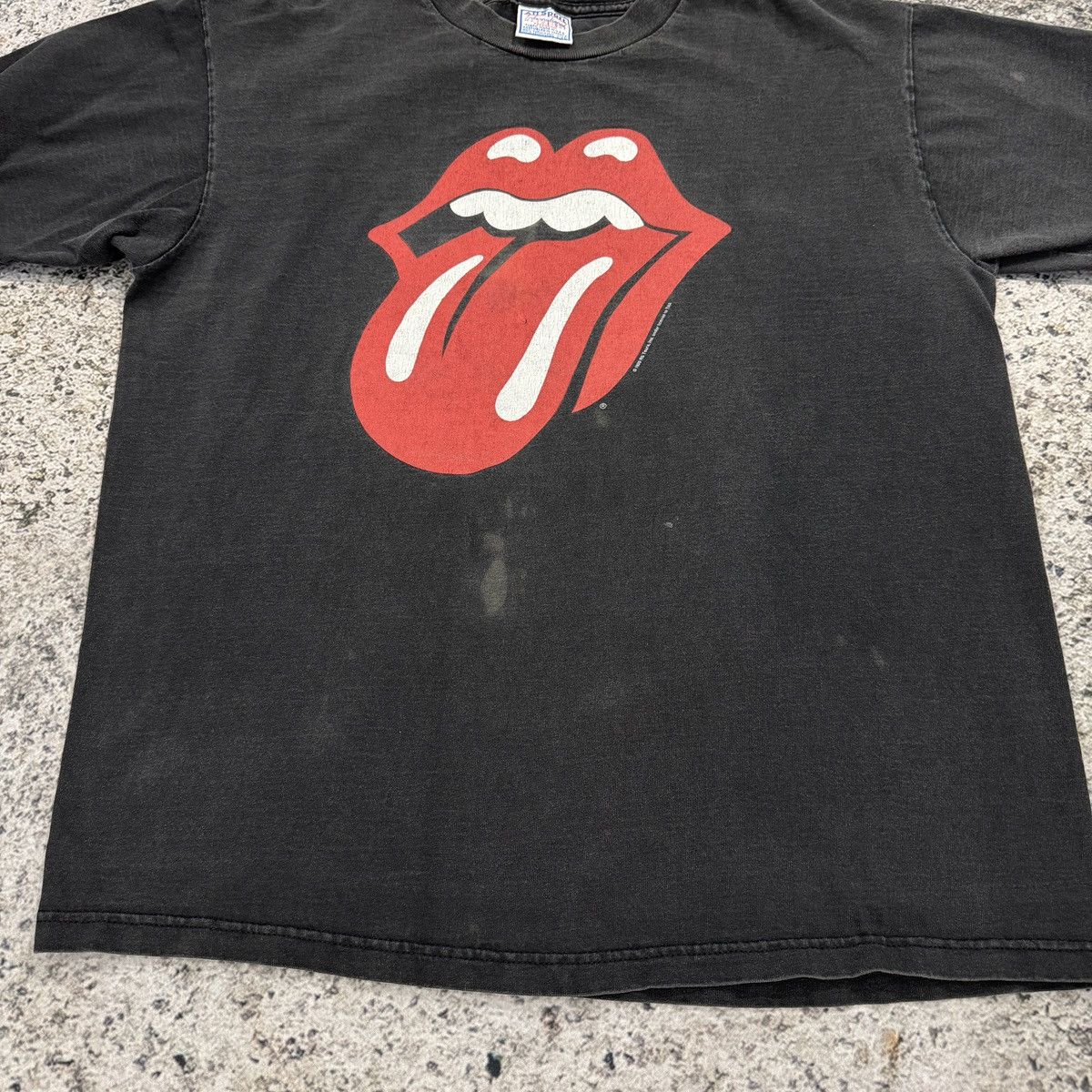 Band Tees 1999 Thrashed Faded Rolling Stones No Security Tour Tee Size US L / EU 52-54 / 3 - 12 Thumbnail