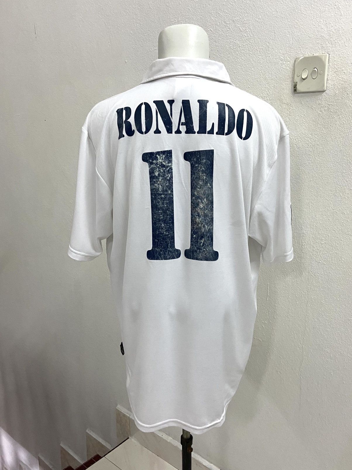 Other VINTAGE REAL MADRID 2002 100th YEARS ANNIVERSARY / RONALDO Size US XL / EU 56 / 4 - 6 Thumbnail