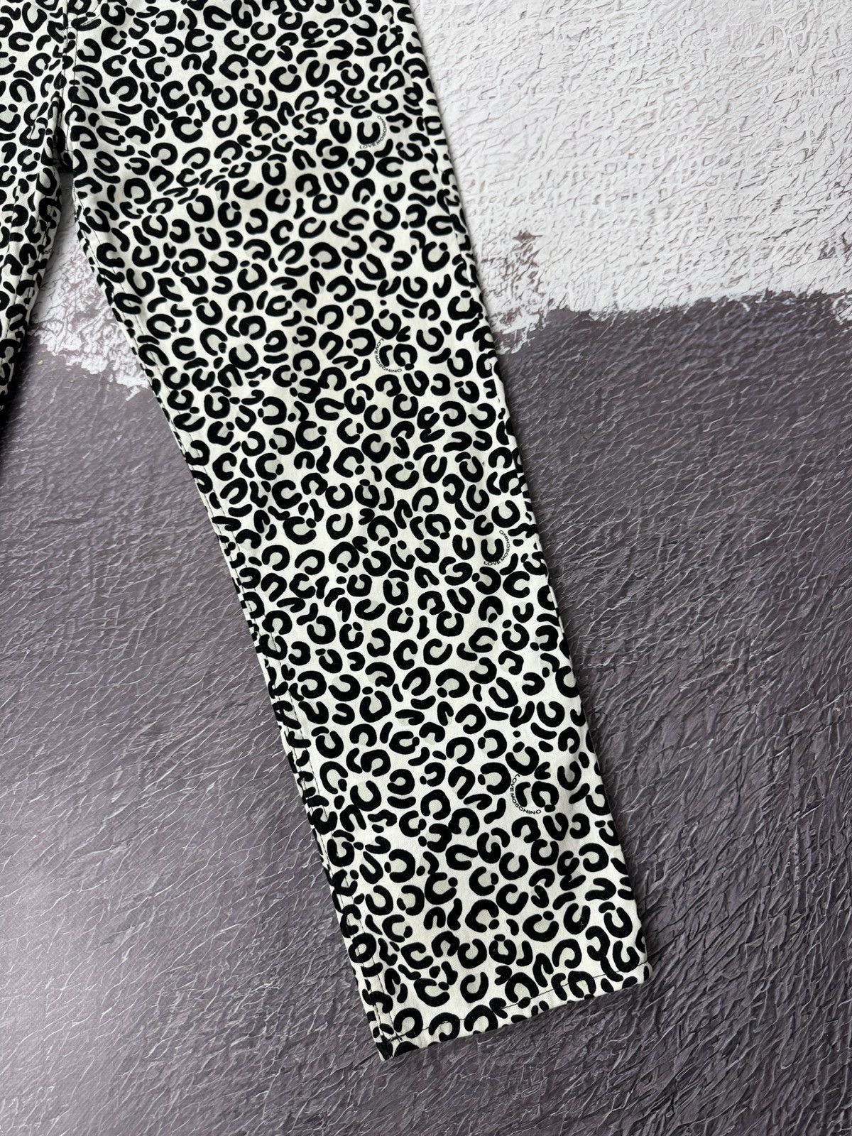 Love Moschino Love Moschino Leopard allover pattern jeans pants trousers Size 27" / US 4 / IT 40 - 5 Thumbnail