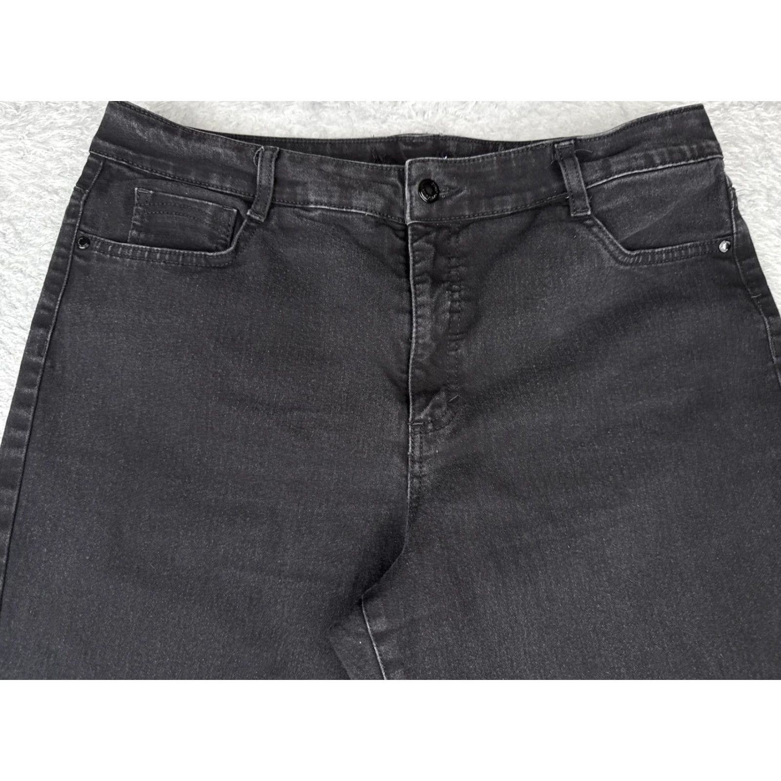 Vintage Bandolino Jeans Women 31x30 Black Denim Straight Leg Washed Zip Fly 5 Pocket Size 24" / US 00 / IT 34 - 4 Thumbnail