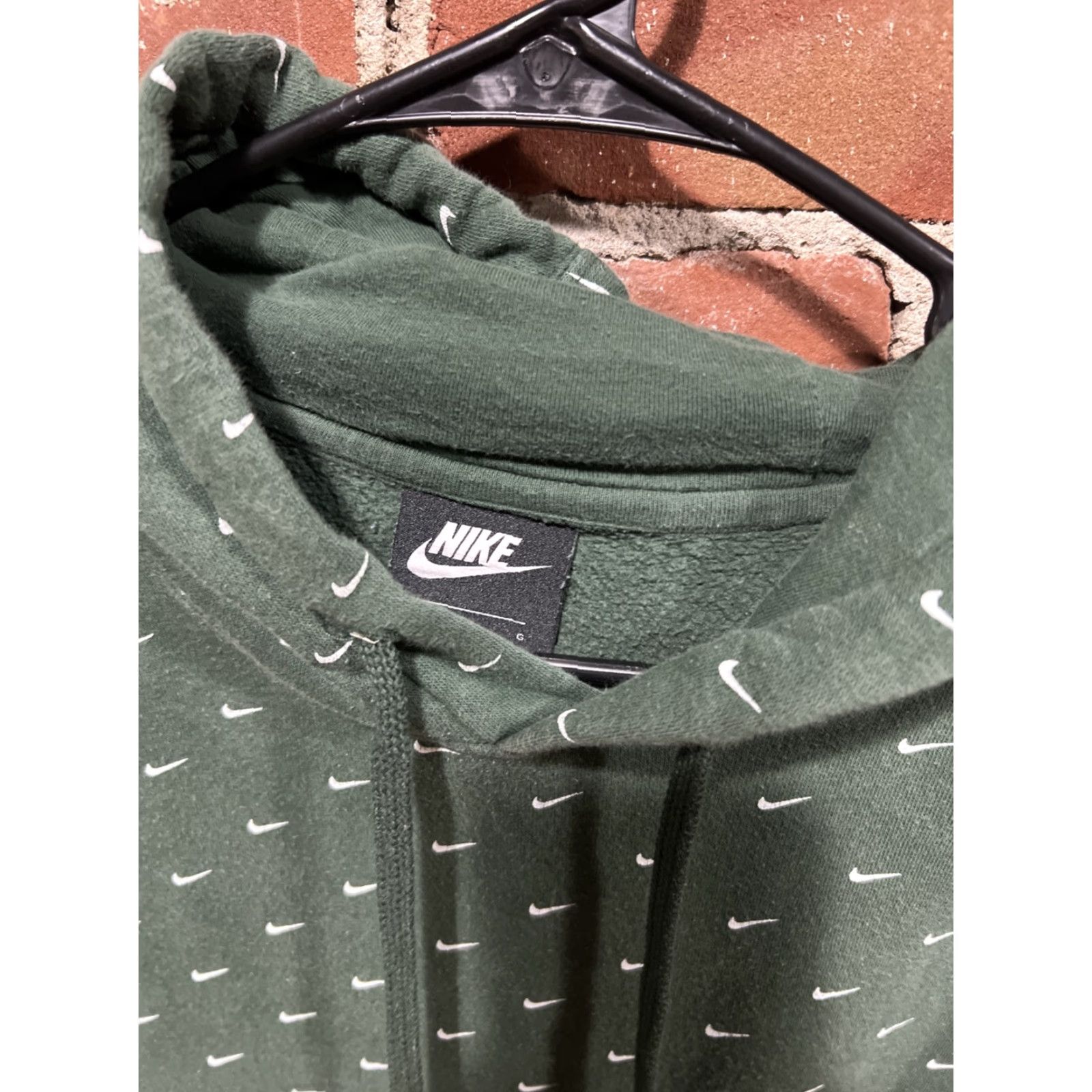 Nike Nike Men Hoodie L Green All Over Mini Swoosh Print Fleece CJ5405-337 Sportswear Size US L / EU 52-54 / 3 - 2 Thumbnail