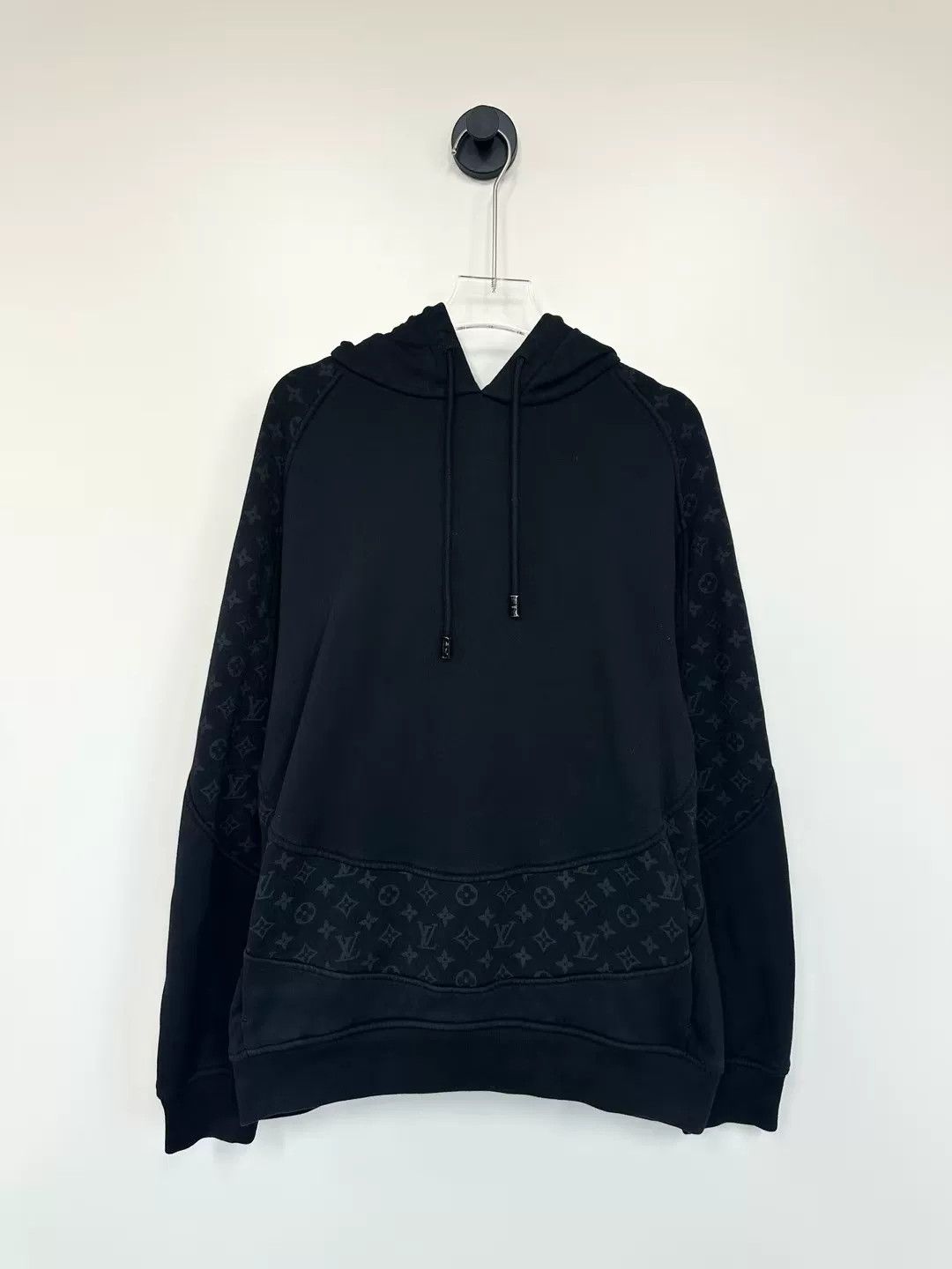 Louis Vuitton louis vuitton black logo hoodie sweatshirt medium Size US M / EU 48-50 / 2 - 1 Thumbnail