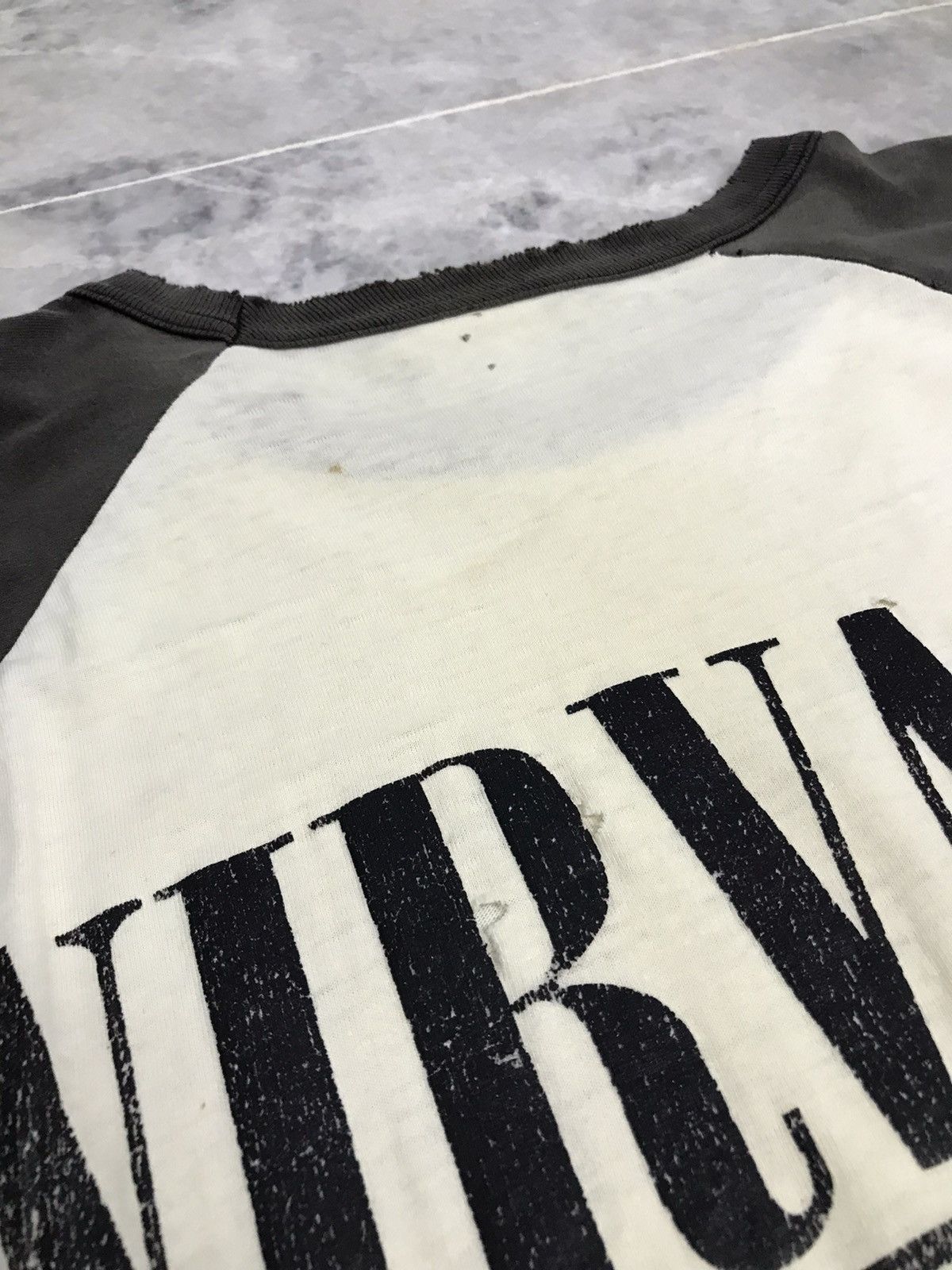 Band Tees × Vintage Vintage Nirvana Nevermind destress 3Q band Tee Shirt Size US S / EU 44-46 / 1 - 6 Thumbnail
