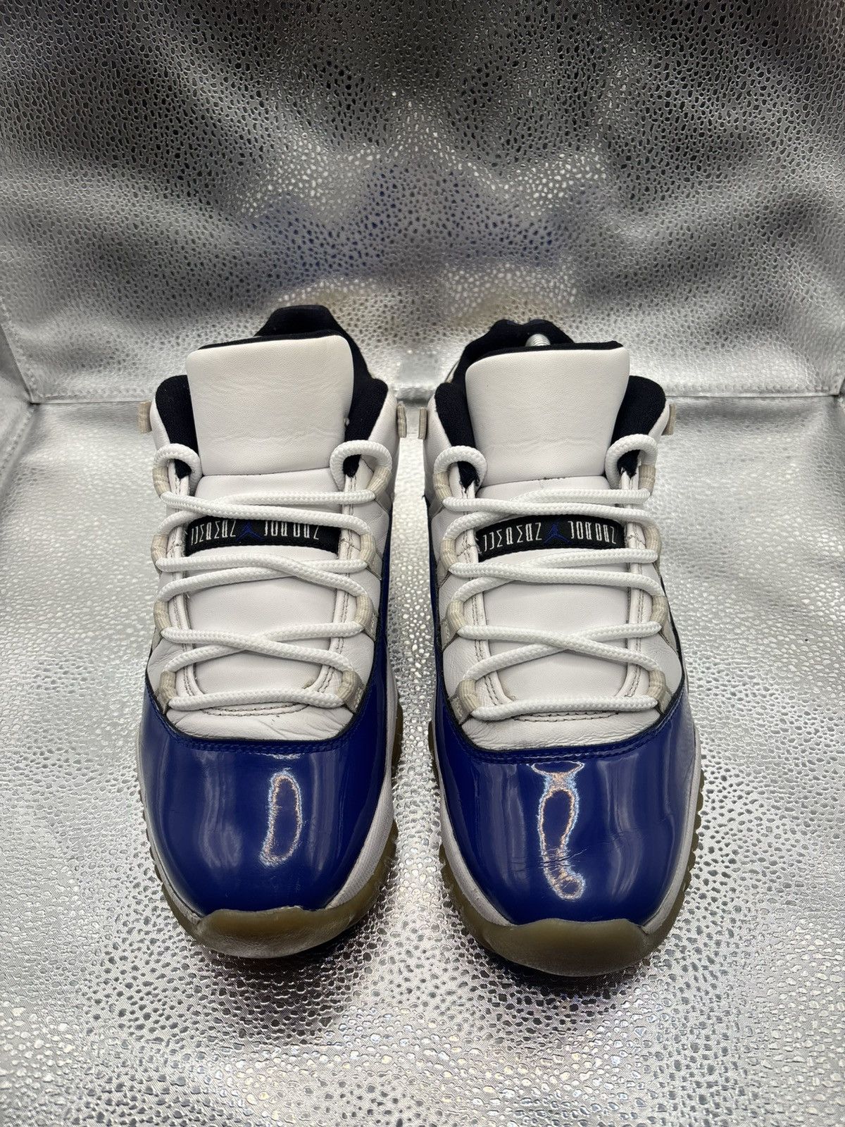 Jordan Brand Air Jordan 11 low white concord Size US 10 / IT 40 - 2 Thumbnail