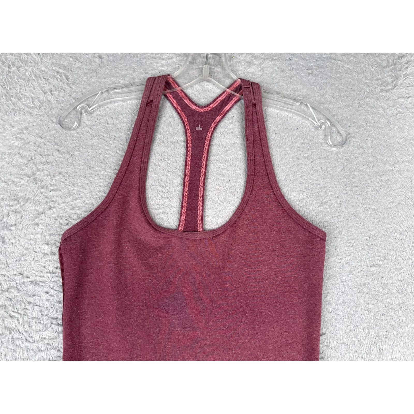 The North Face The North Face Women's Shirt Tank Purple Medium Sleeveless Racerback Scoop Neck Polyester Jersey Lightweight Casual Workwear Gym Shirt Size M / US 6-8 / IT 42-44 - 4 Thumbnail