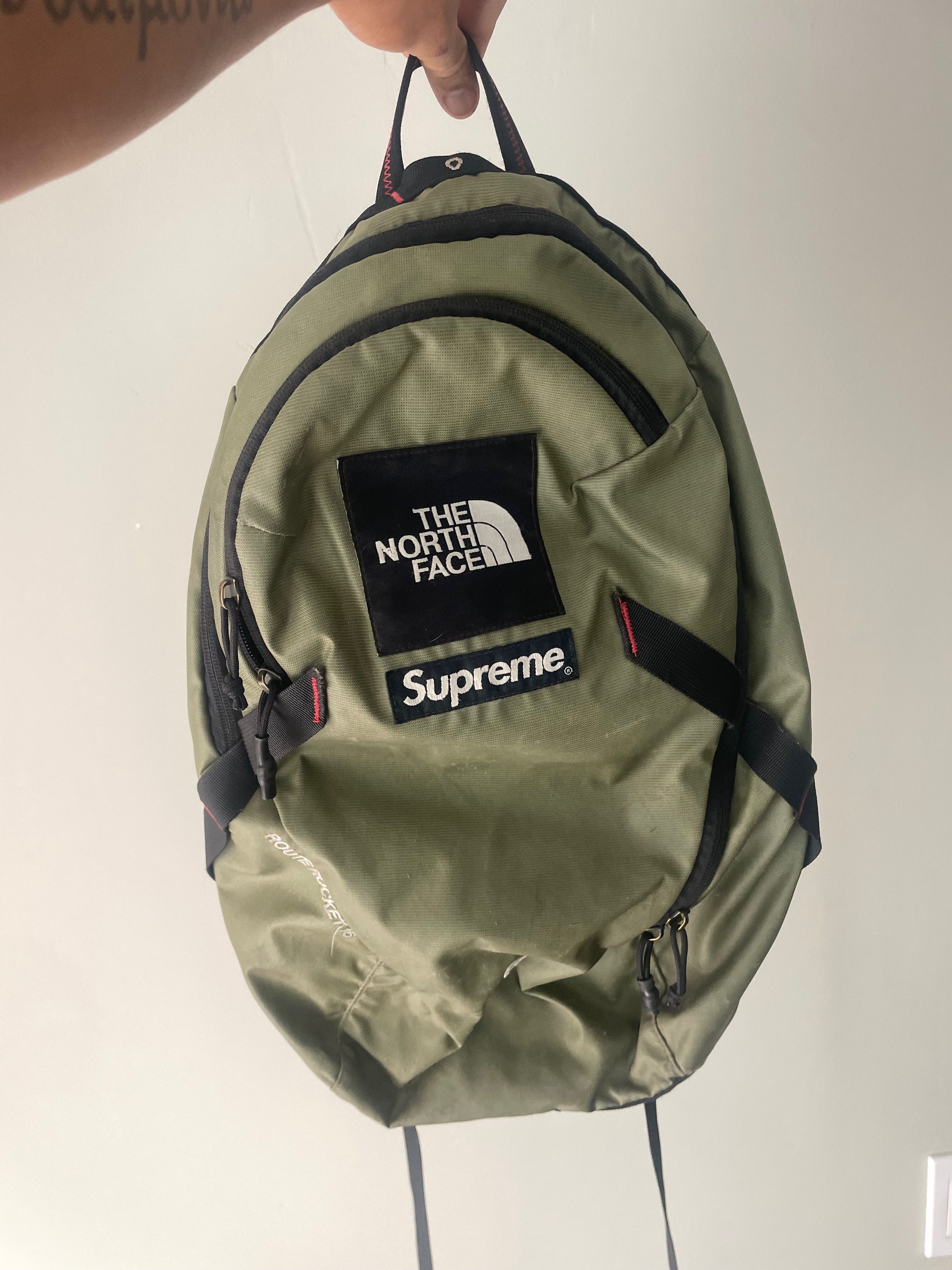 Supreme × The North Face Supreme The North Face Summit Series Outer Tape Seam Bag Size ONE SIZE - 3 Thumbnail