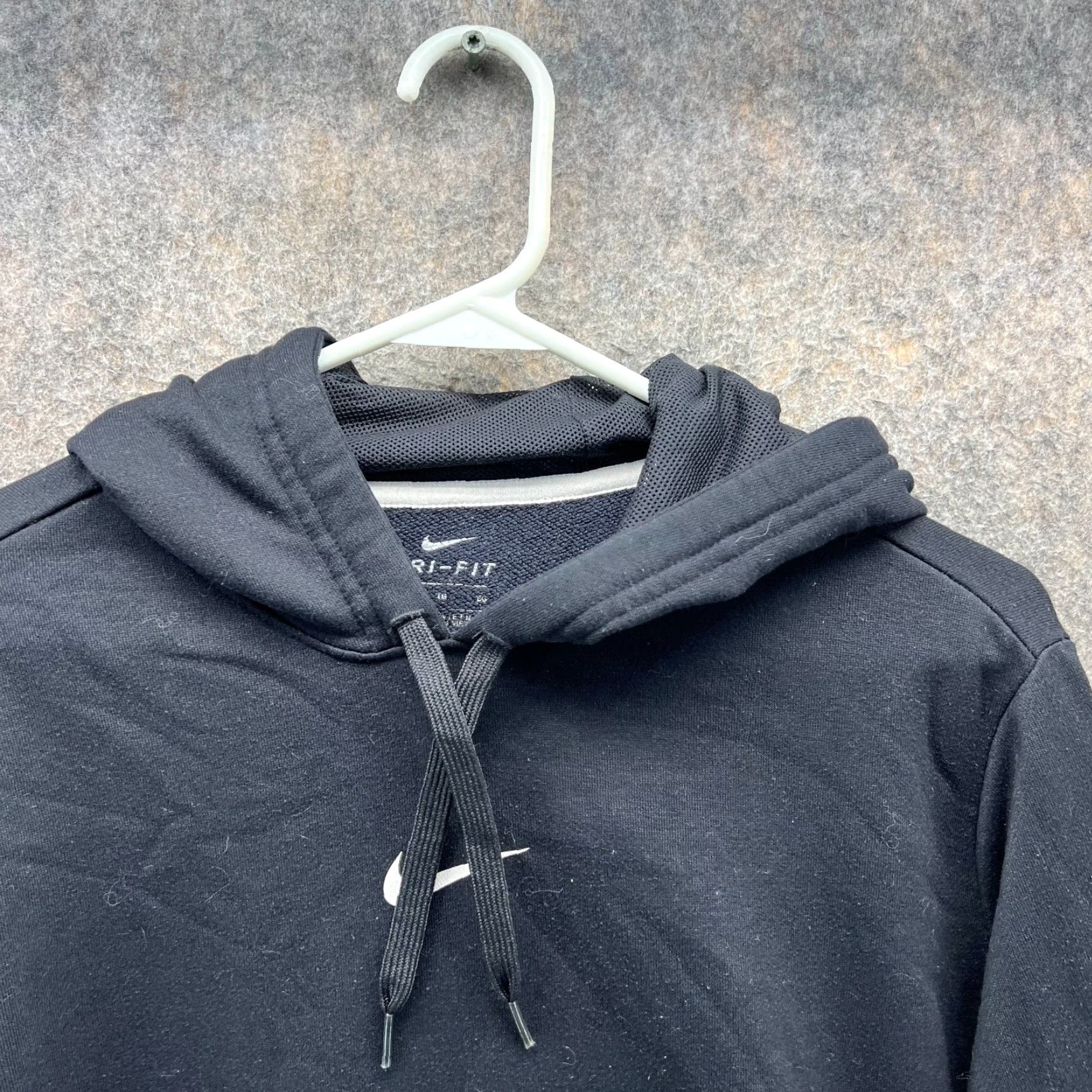 Nike VINTAGE Nike Sweater Women XL Black Center Swoosh Pullover Hoodie Dri Fit Sportswear Size XL / US 12-14 / IT 48-50 - 4 Thumbnail