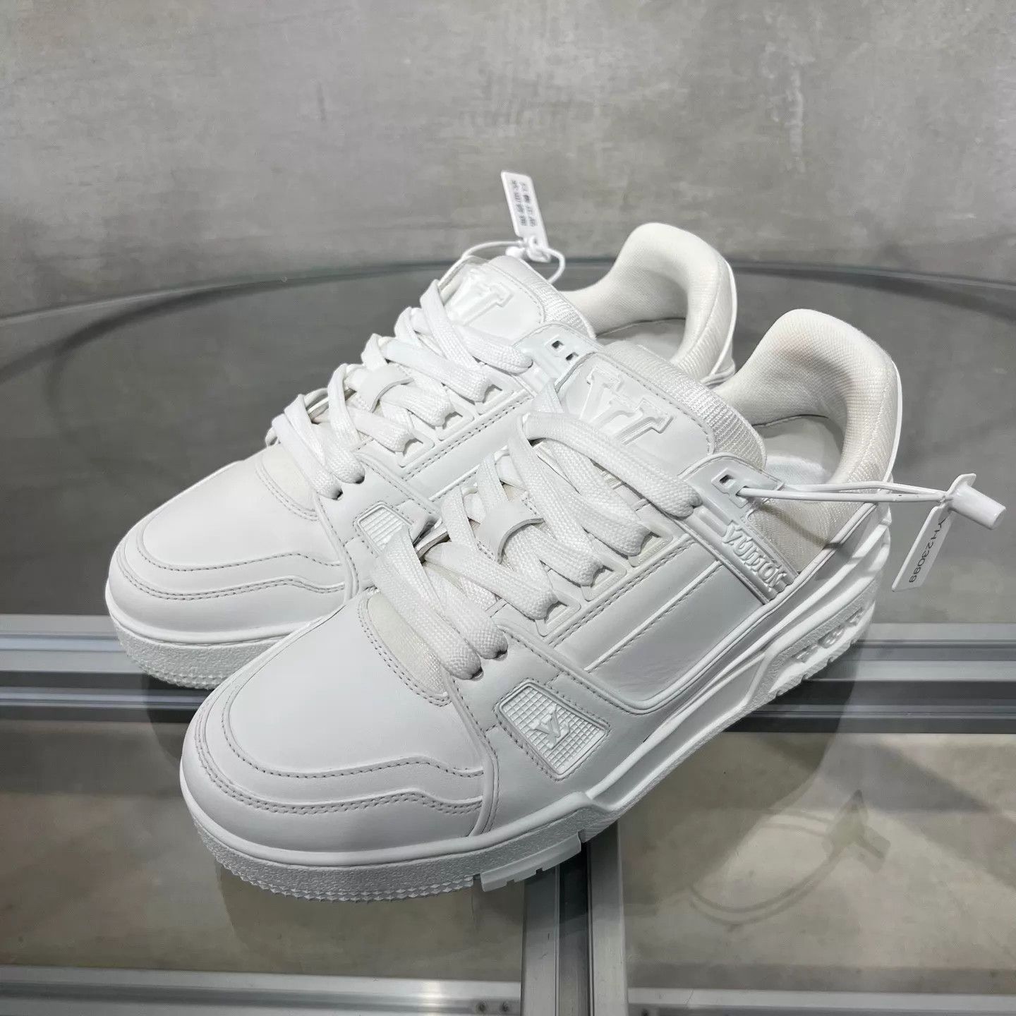 Louis Vuitton LV Trainer White UK2.5 36.5 Size US 6 / IT 36 - 2 Thumbnail