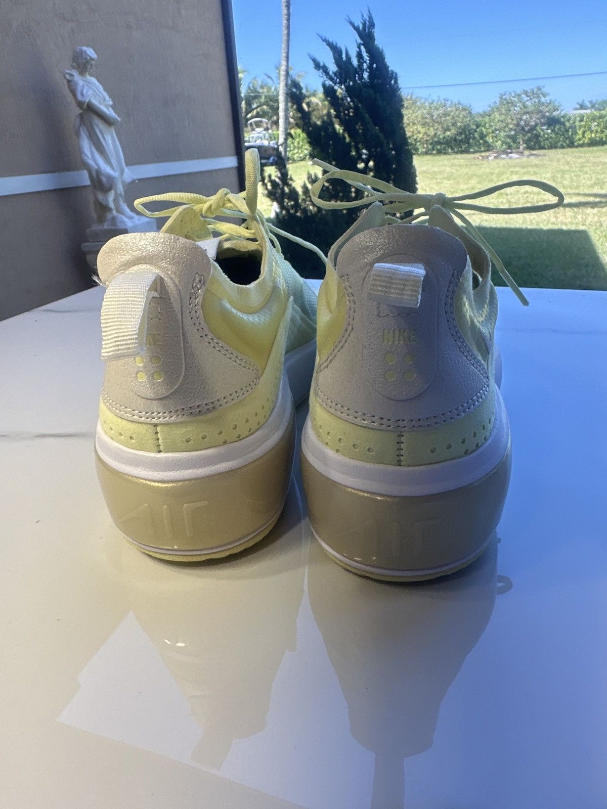 Nike Nike Air Max Dia Luxury Luminous Green Sneakers Size US 7.5 / IT 37.5 - 5 Thumbnail