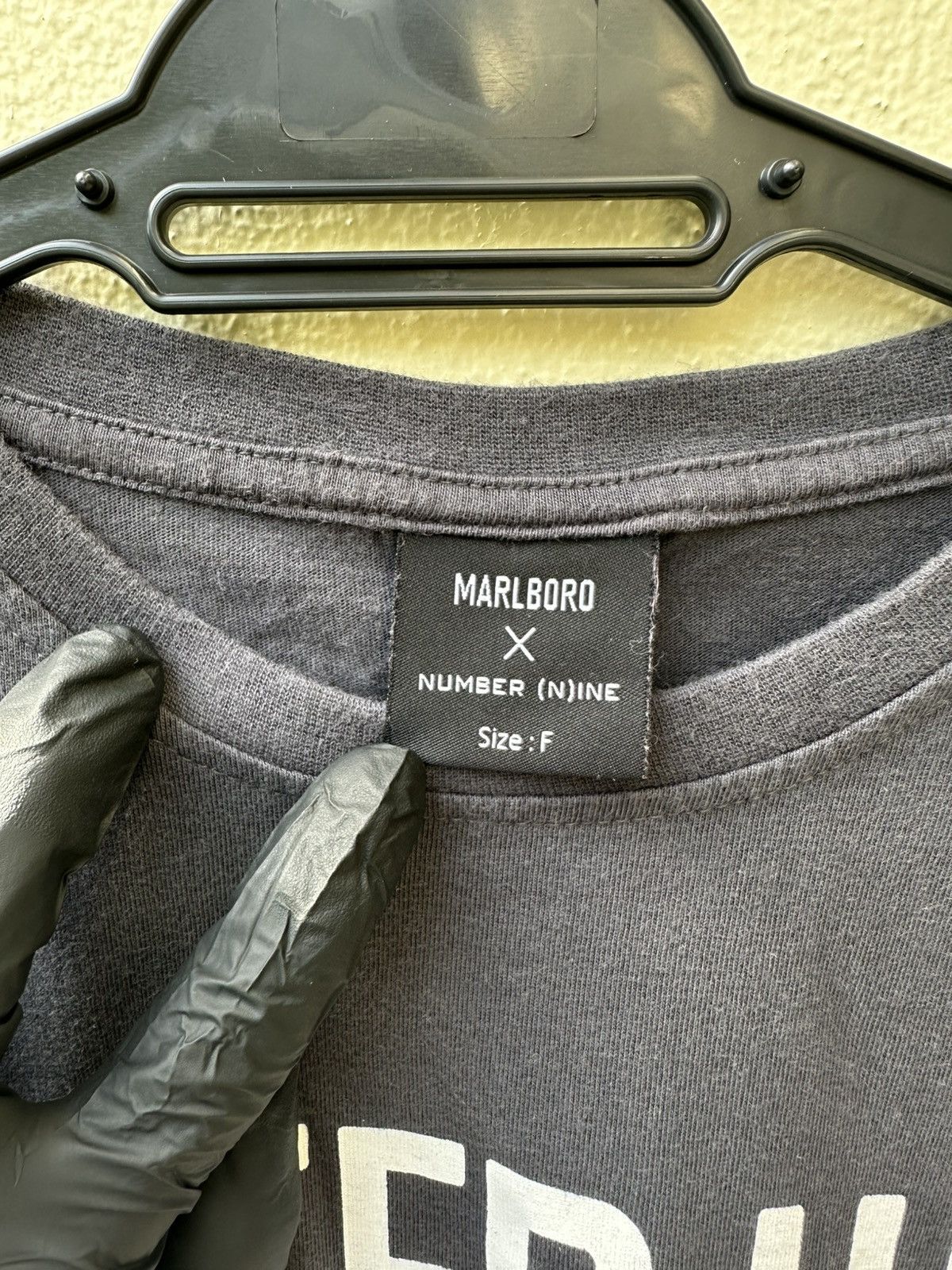 Marlboro × Number (N)ine × Vintage Number Nine x Marlboro Step Up Your Box Spell Out Big Logo Size US M / EU 48-50 / 2 - 3 Thumbnail