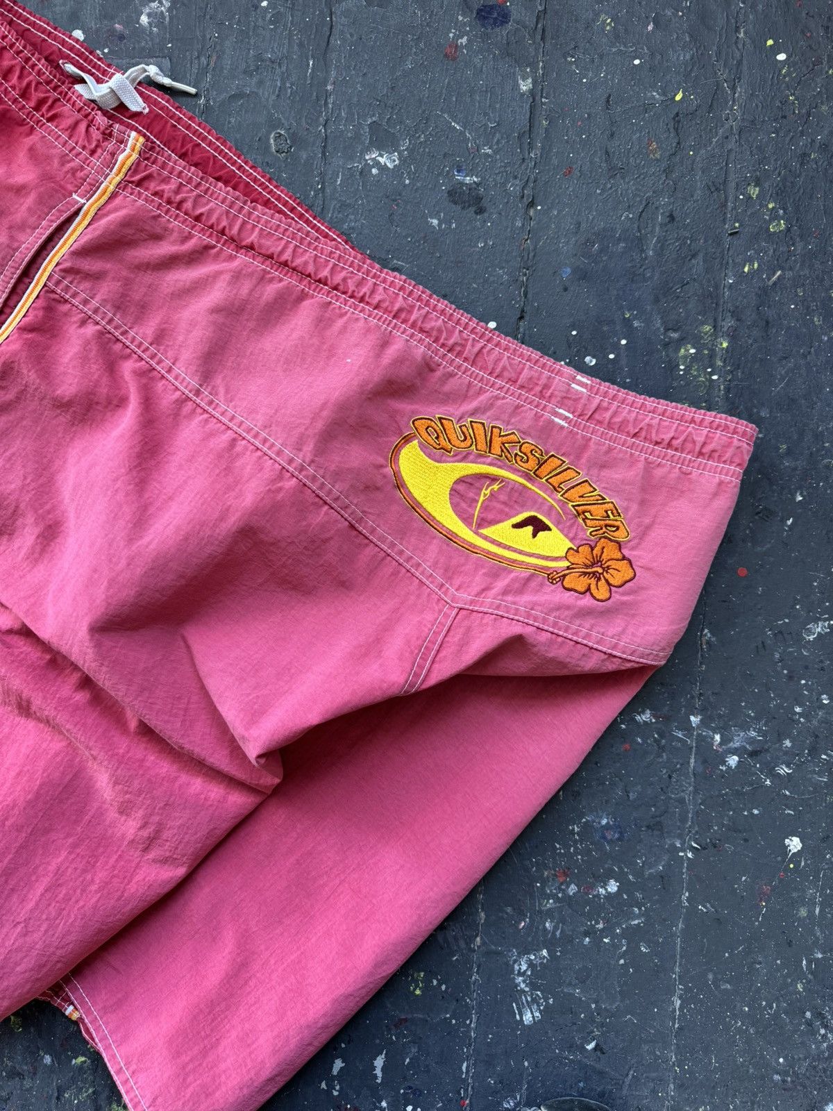 Quiksilver Vintage Quiksilver Board Shorts Surf Swim Trunks Faded Red Size US 36 / EU 52 - 5 Thumbnail