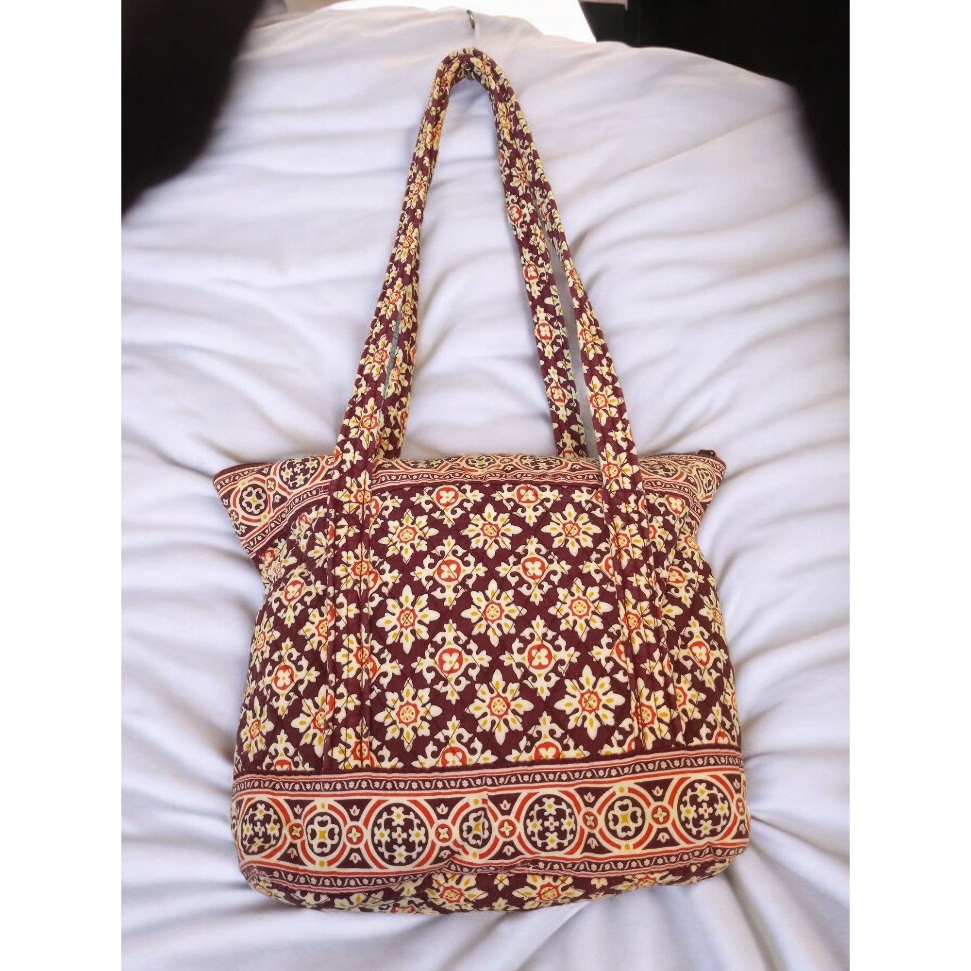 Other Vera Bradley Maroon Medallion Tote Size ONE SIZE - 3 Thumbnail