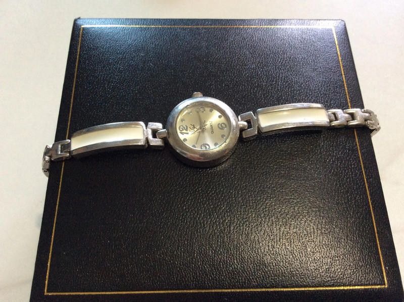 Designer Yes ladies silver white bracelet watch Size ONE SIZE - 3 Thumbnail