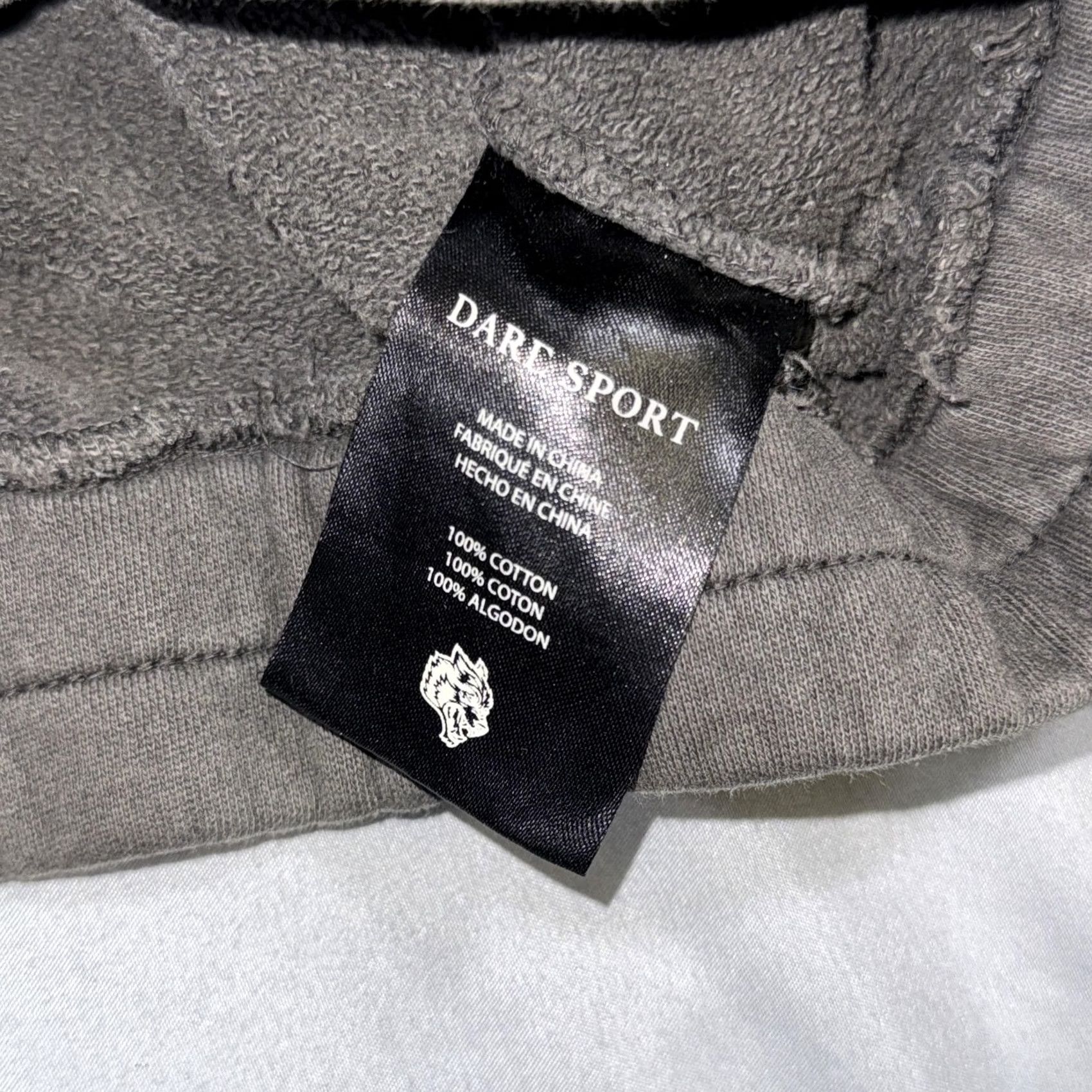 Darc Sport Dare Sport Batman Hoodie Womens Medium Wolves Club 284 of 1000 Graphic Print Full Zip Hooded Pockets Casual Gothic Halloween Comics Size M / US 6-8 / IT 42-44 - 5 Thumbnail