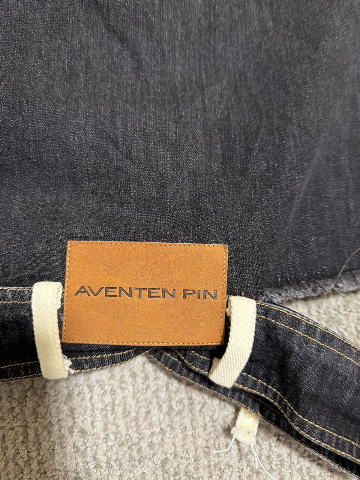 Other Button up aventen pin Size US XL / EU 56 / 4 - 1 Thumbnail