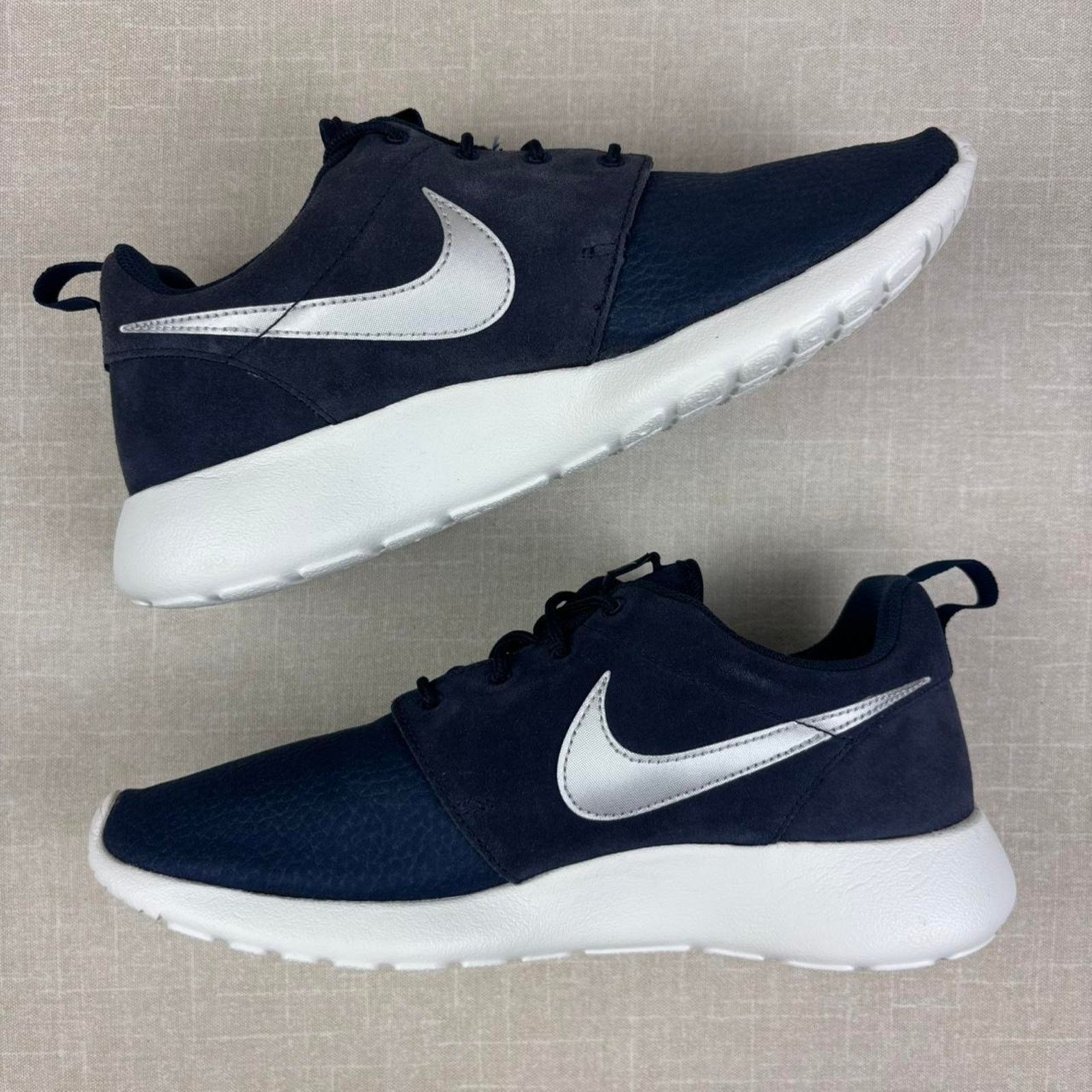 Nike 🗿 2014 Nike Roshe Run “Suede Obsidian” 8.5M Size US 8.5 / EU 41-42 - 4 Thumbnail