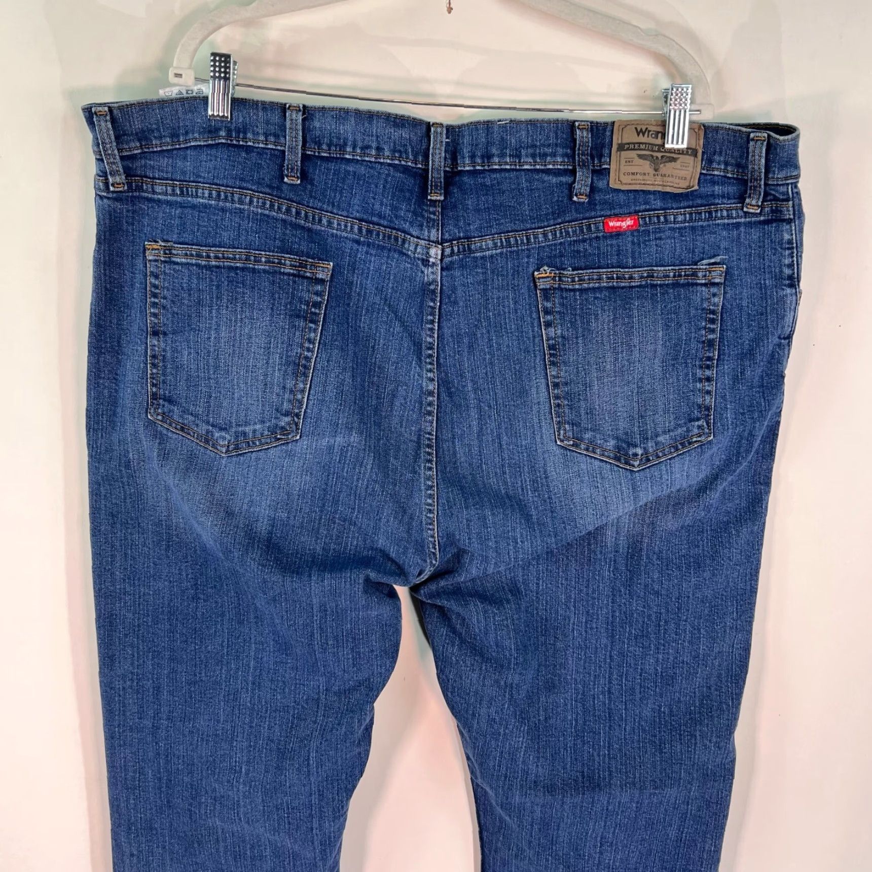 Wrangler Wrangler Jeans Mens 48 Straight Leg High Rise Denim 48X30 Blue 5-Pocket Regular Mens High Rise 48X30 Size US 32 / EU 48 - 6 Thumbnail