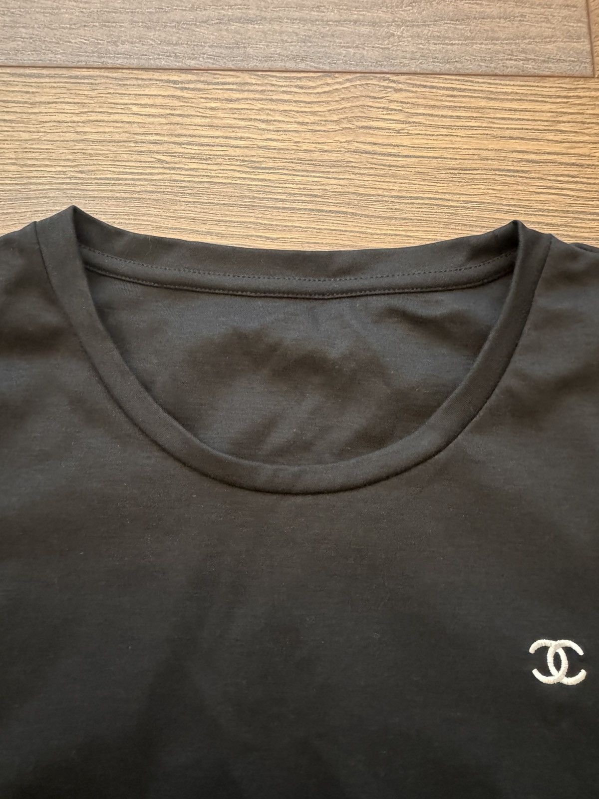 Chanel Chanel Embroidered Logo t-shirt - L Size L / US 10 / IT 46 - 3 Thumbnail